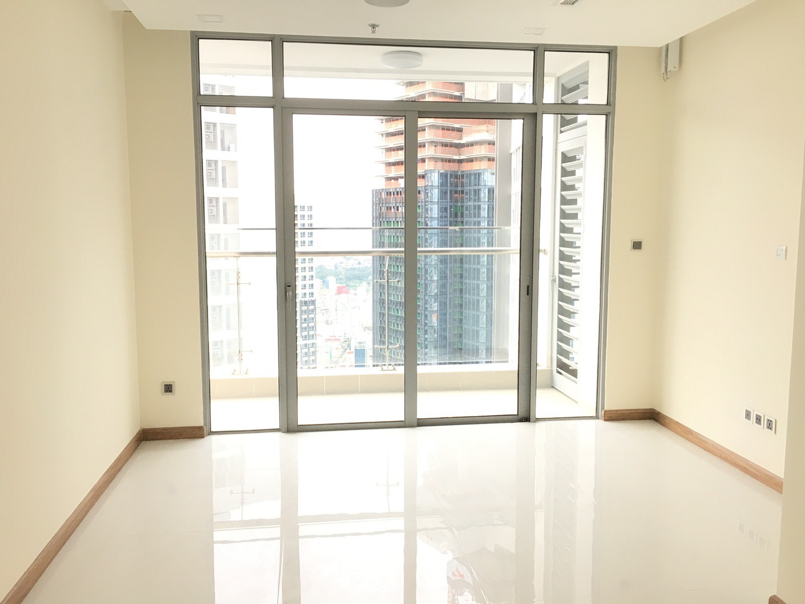 VINHOMES CENTRAL PARK, 3 BEDROOM, FULLY FURNISHED, NICE VIEW image