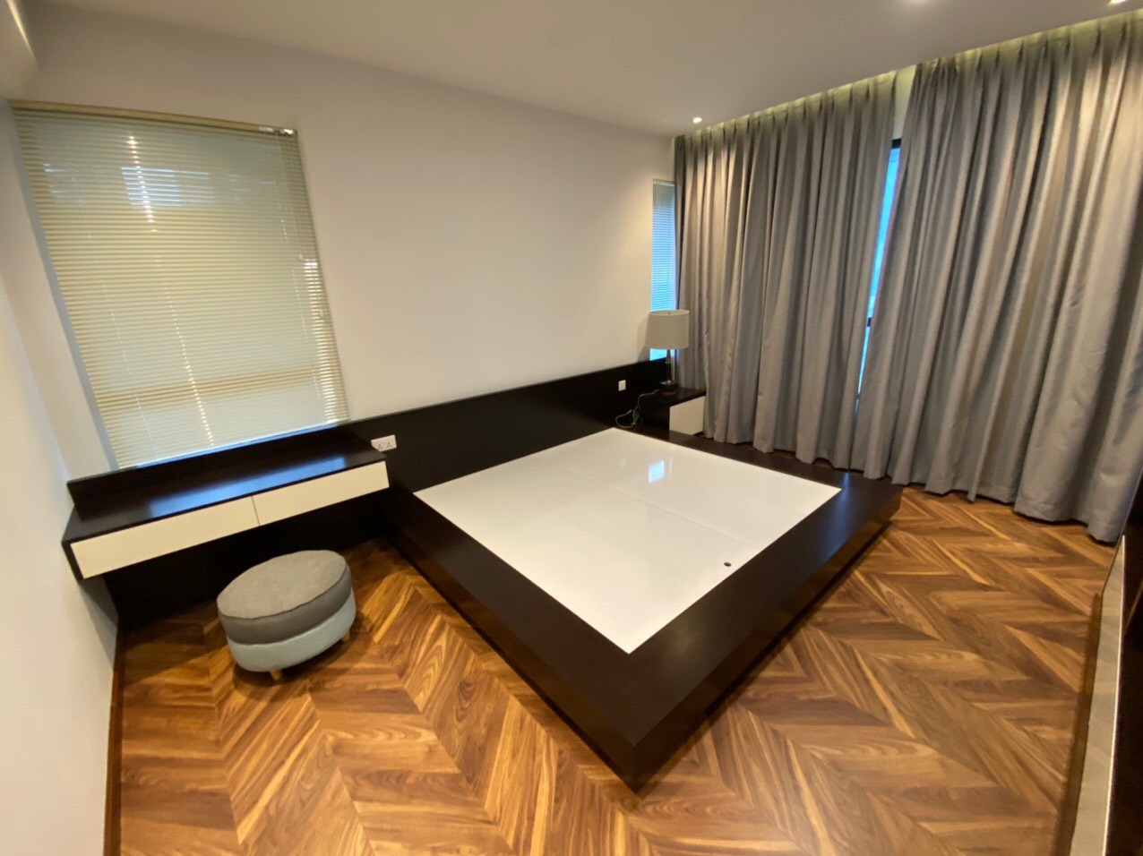 THE VIEW, 3 BEDROOMS, FULLY FURNISHED, HIGH FLOOR, SWIMMING POOL image