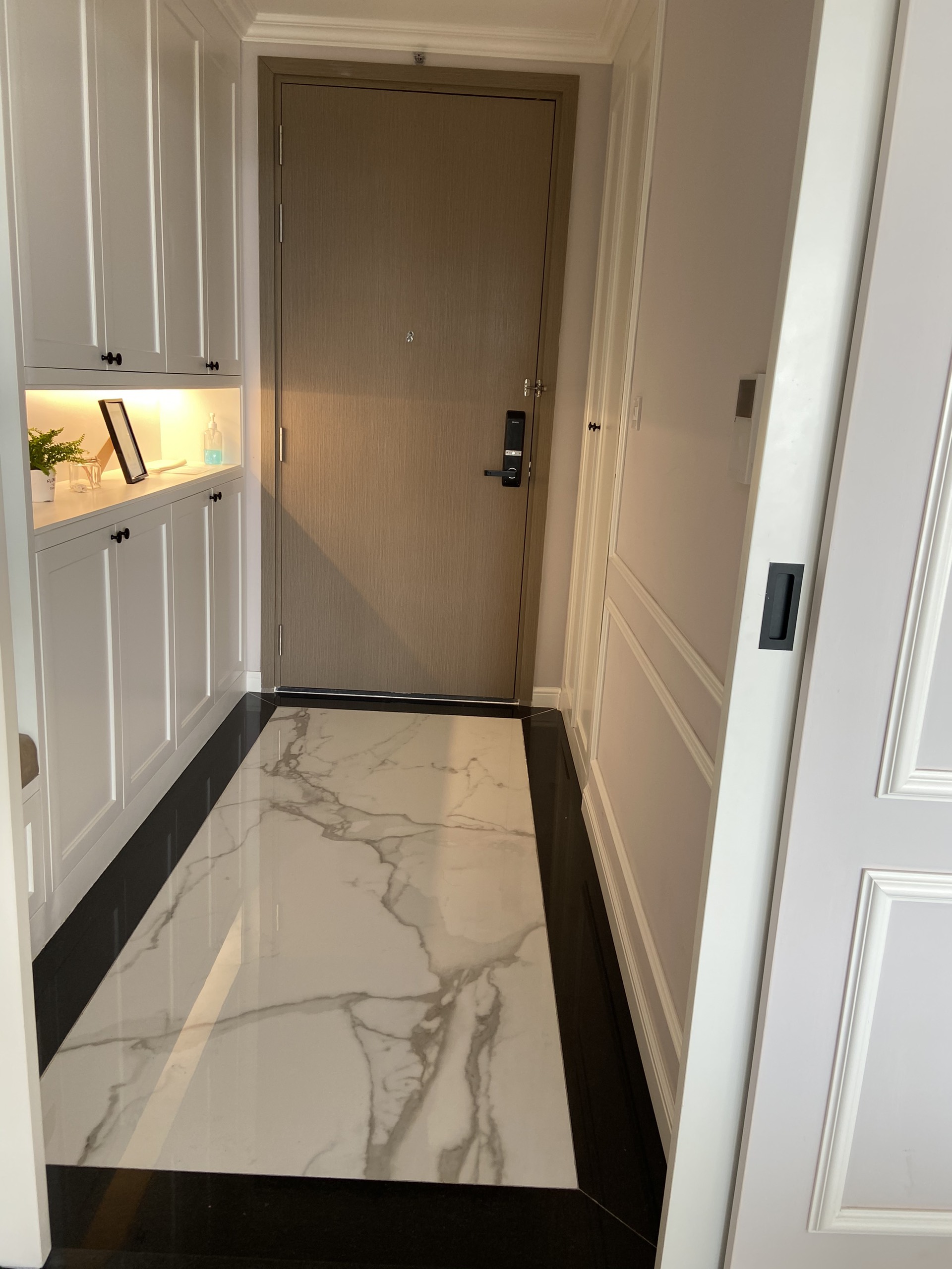 THE VIEW, 3 BEDROOMS, FULLY FURNISHED, SWIMMING POOL & PHU MY HUNG VIEW image