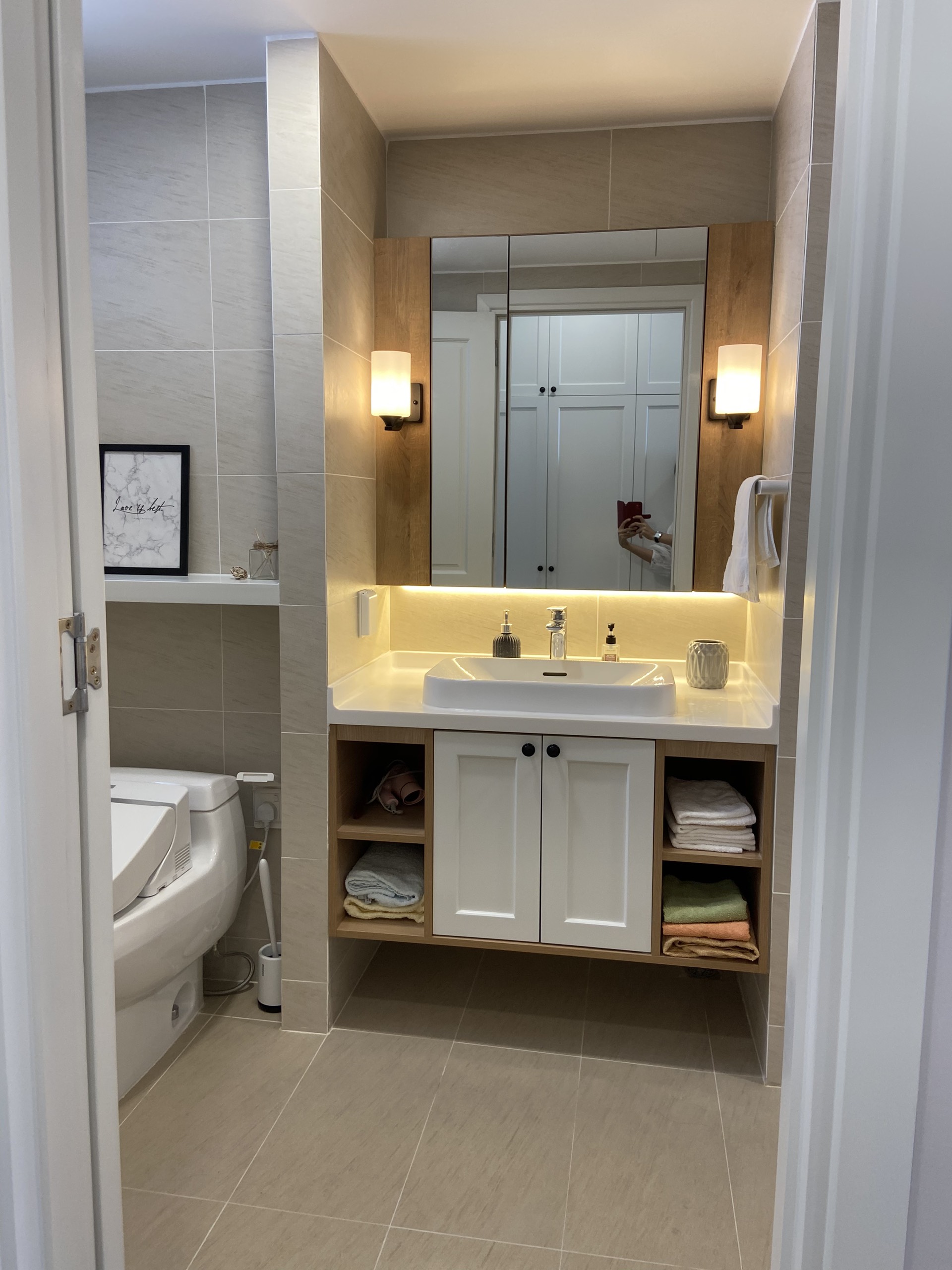 THE VIEW, 3 BEDROOMS, FULLY FURNISHED, SWIMMING POOL & PHU MY HUNG VIEW image