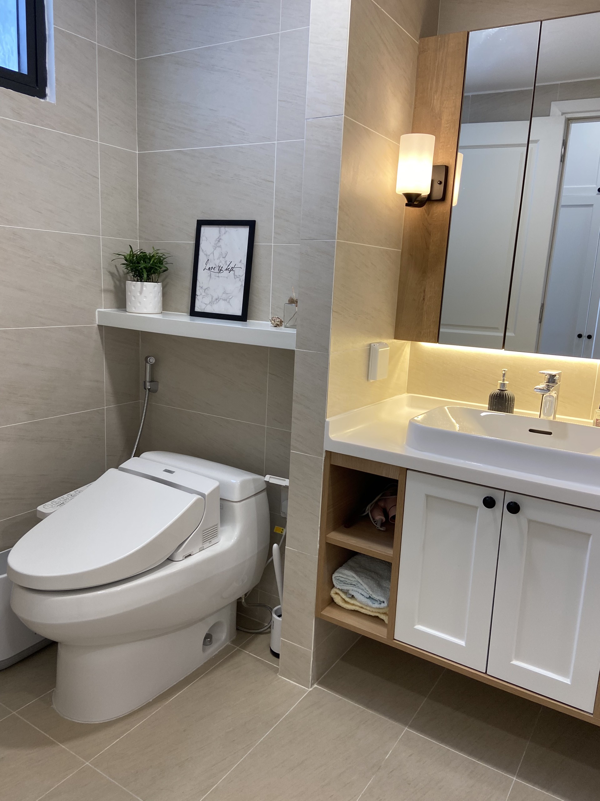 THE VIEW, 3 BEDROOMS, FULLY FURNISHED, SWIMMING POOL & PHU MY HUNG VIEW image