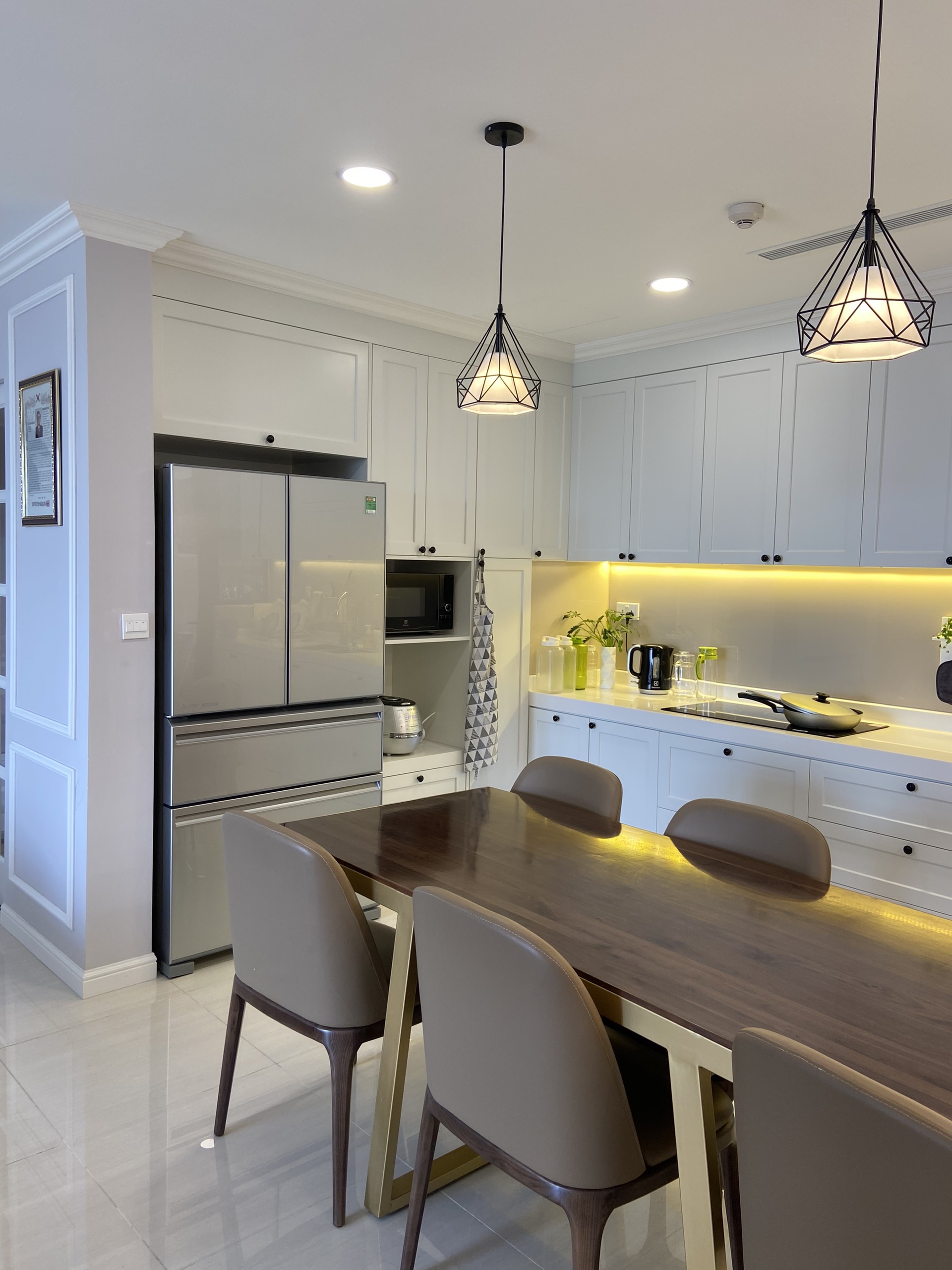 THE VIEW, 3 BEDROOMS, FULLY FURNISHED, SWIMMING POOL & PHU MY HUNG VIEW image