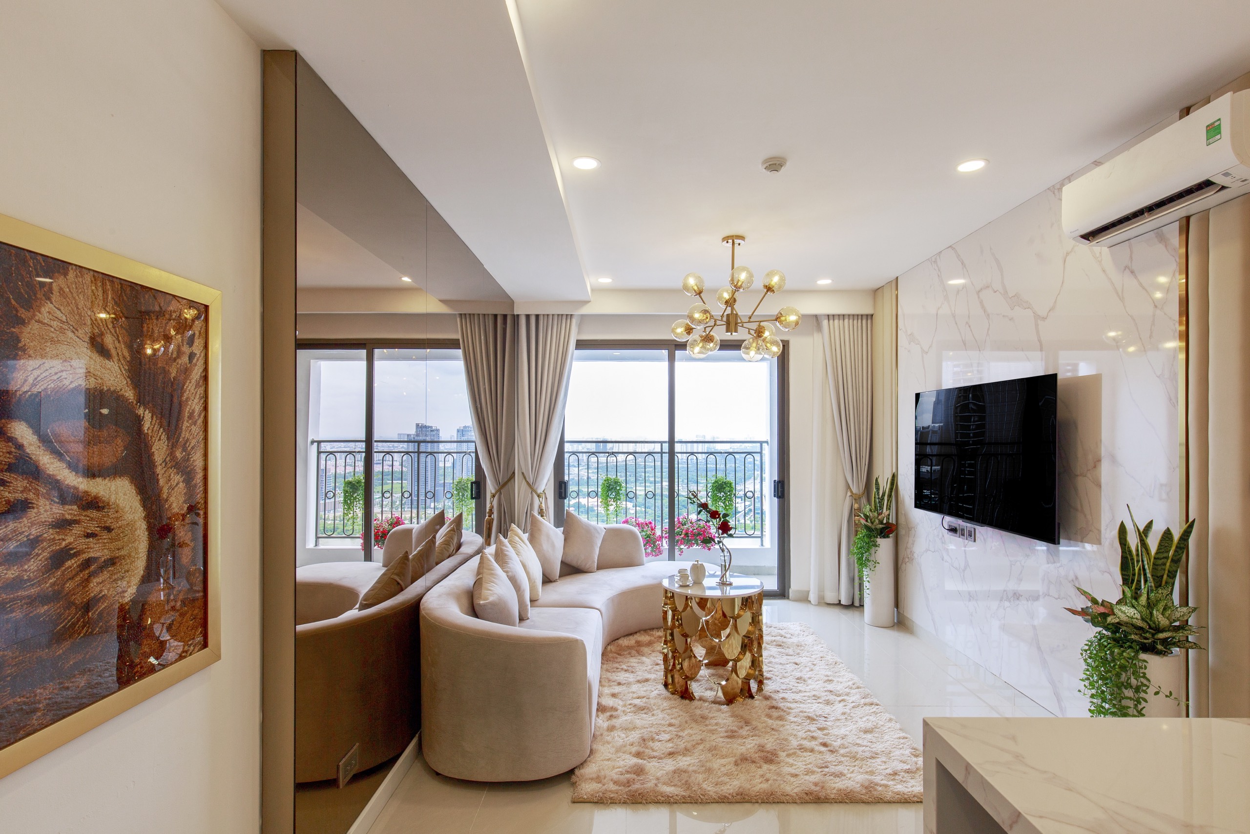 SAIGON ROYAL, 2BEDROOMS, FULLY FURNISHED, RIVER VIEW BITEXCO & LANDMARK81 VIEW image