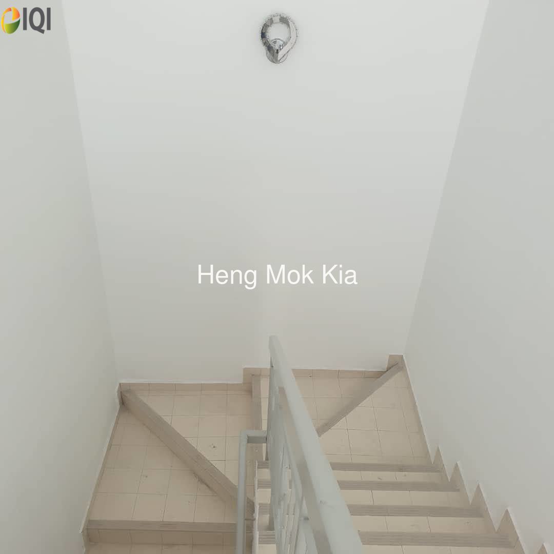 2 Storey renovated move in condition  image