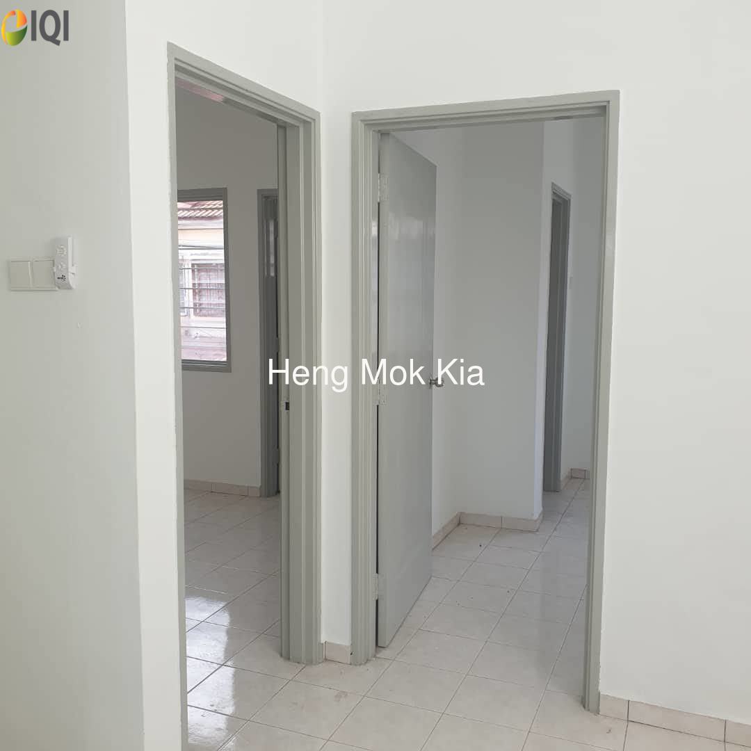 2 Storey renovated move in condition  image