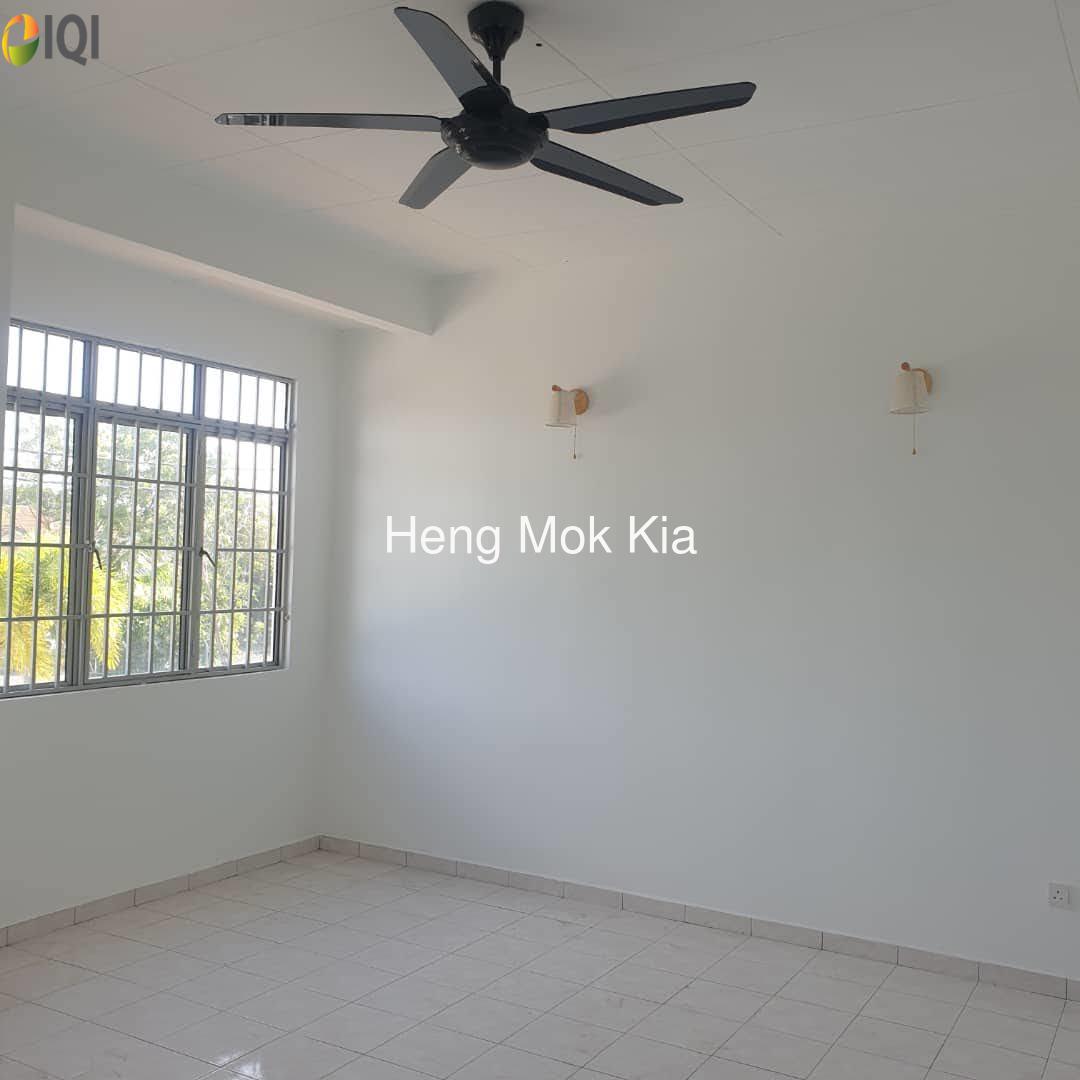 2 Storey renovated move in condition  image