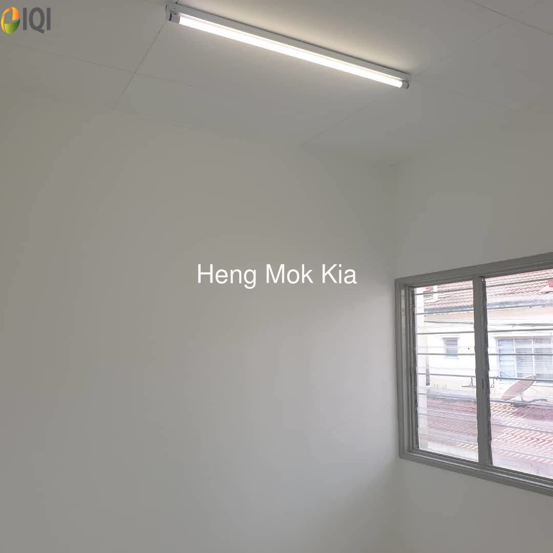 2 Storey renovated move in condition  image