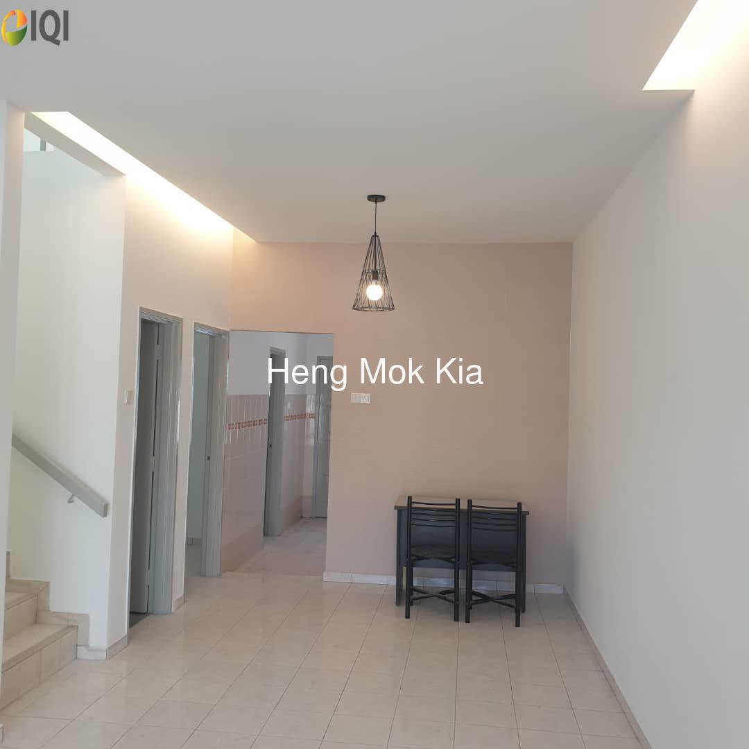 2 Storey renovated move in condition  image