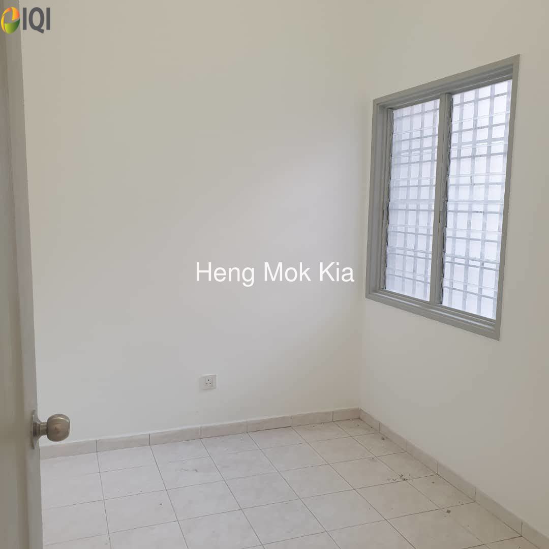2 Storey renovated move in condition  image
