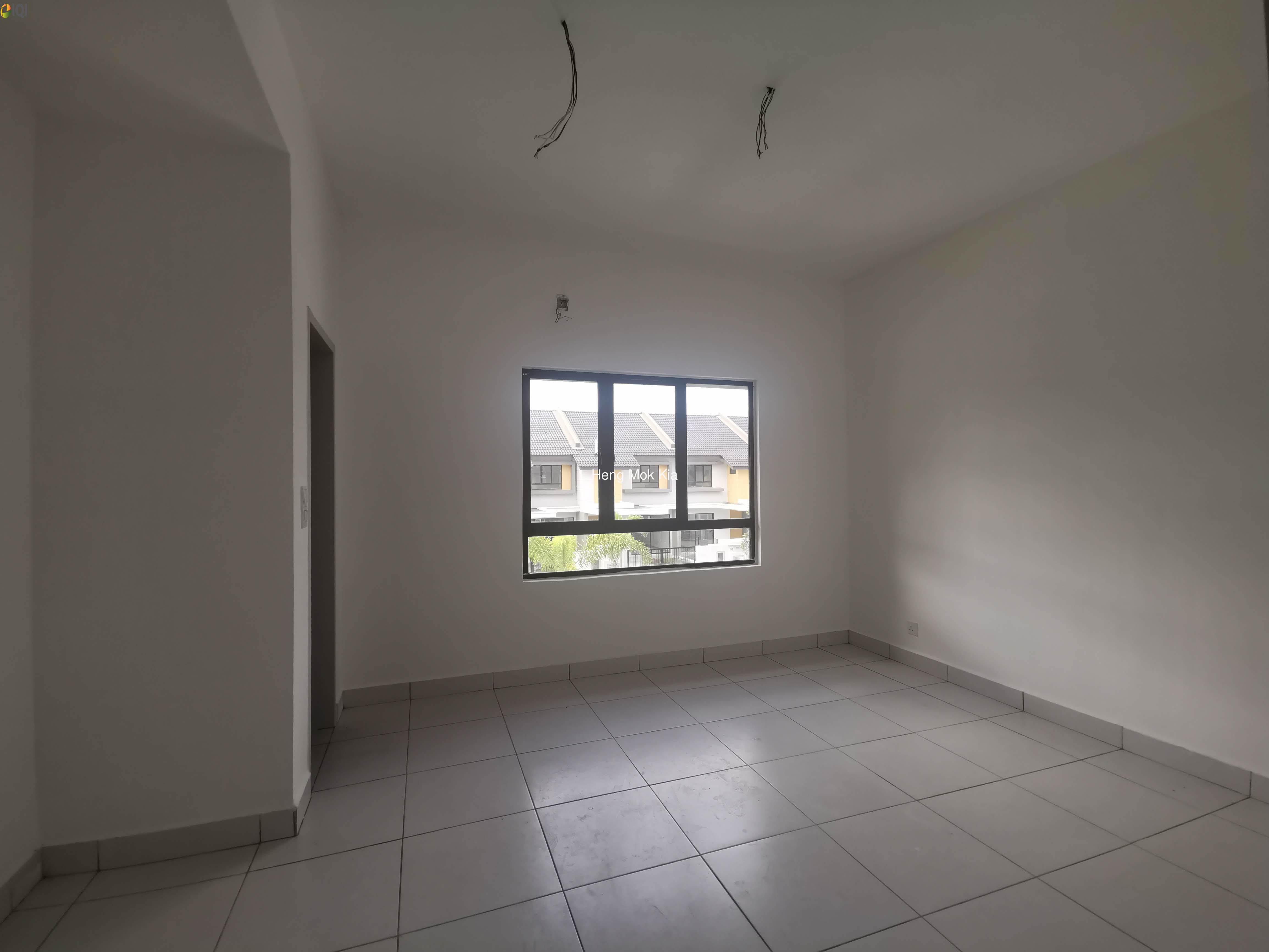 New House At Mahkota Banting Near WCE hightway image