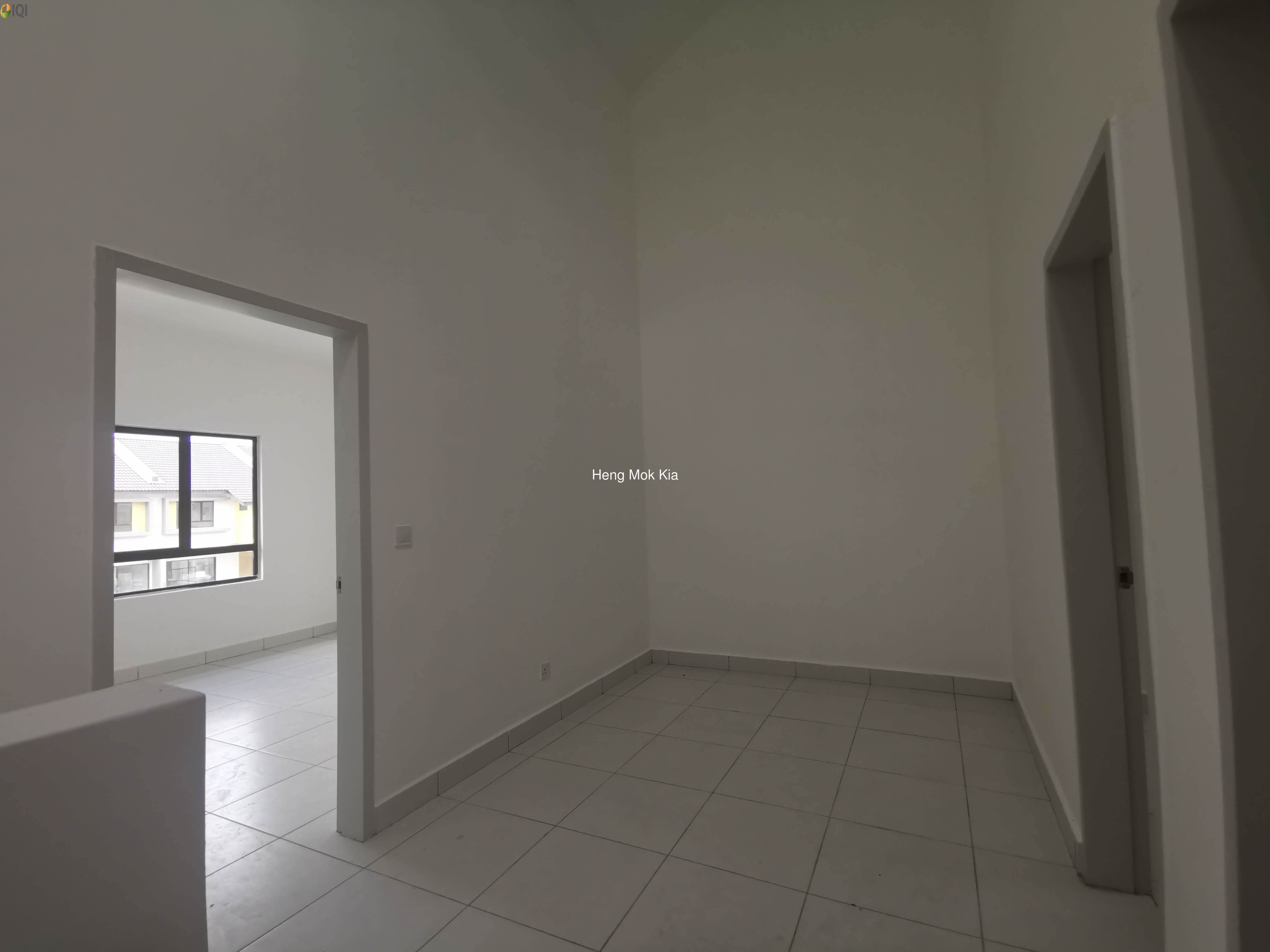 New House At Mahkota Banting Near WCE hightway image