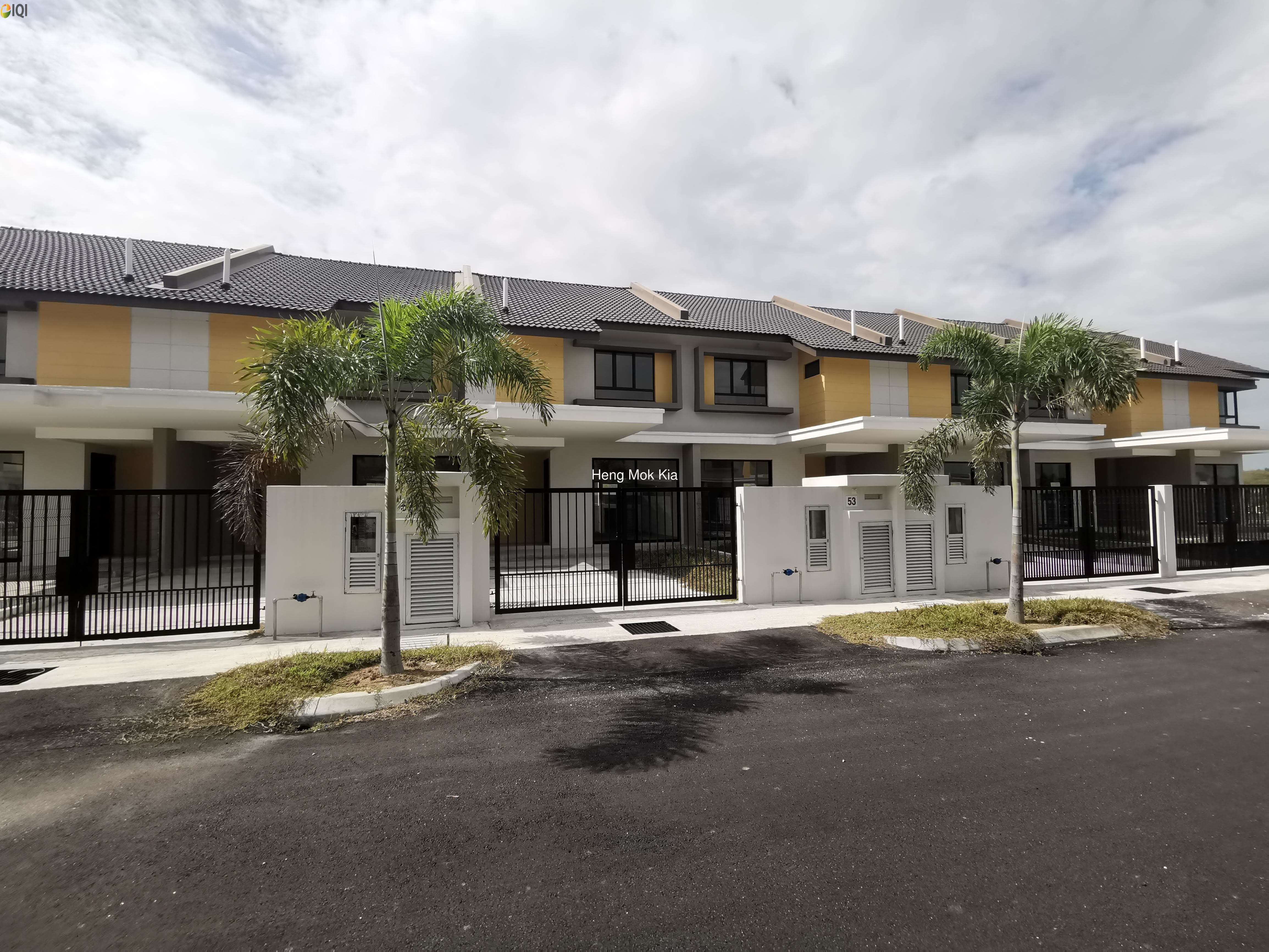 New House At Mahkota Banting Near WCE hightway image