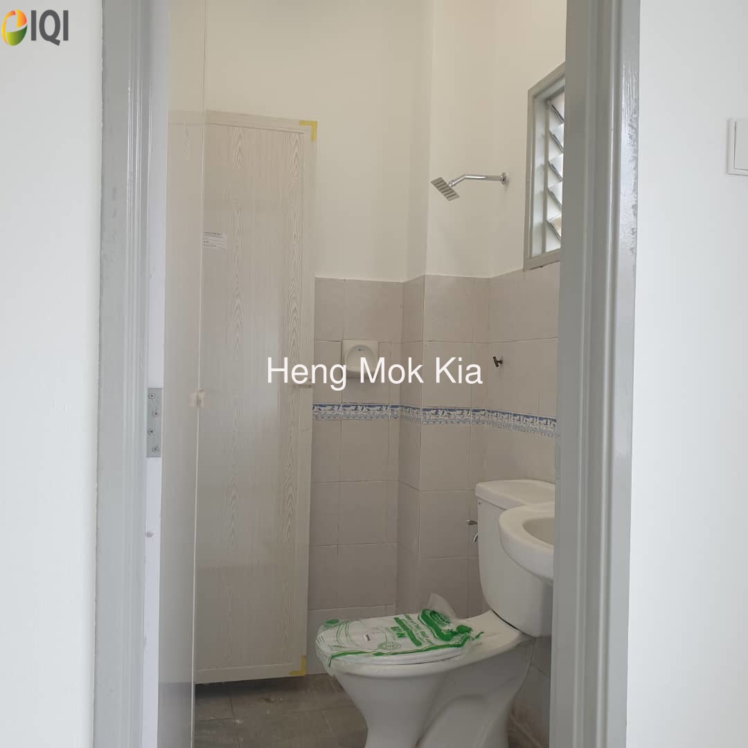 New renovated unit at bandar puteri klang image