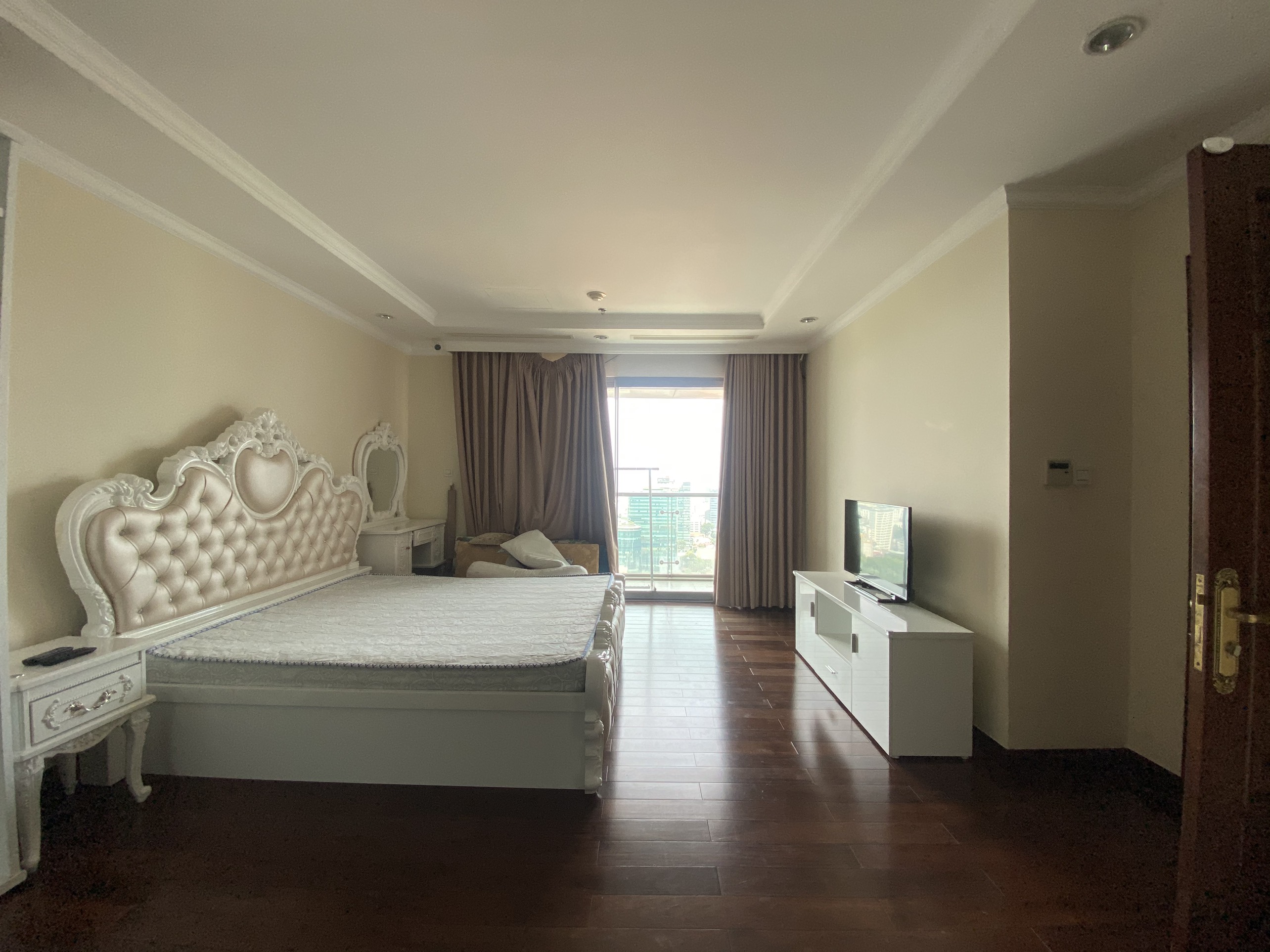 VINCOM DONG KHOI, 2 BEDROOM, FULLY FURNISHED, DUC BA CHURCH VIEW image