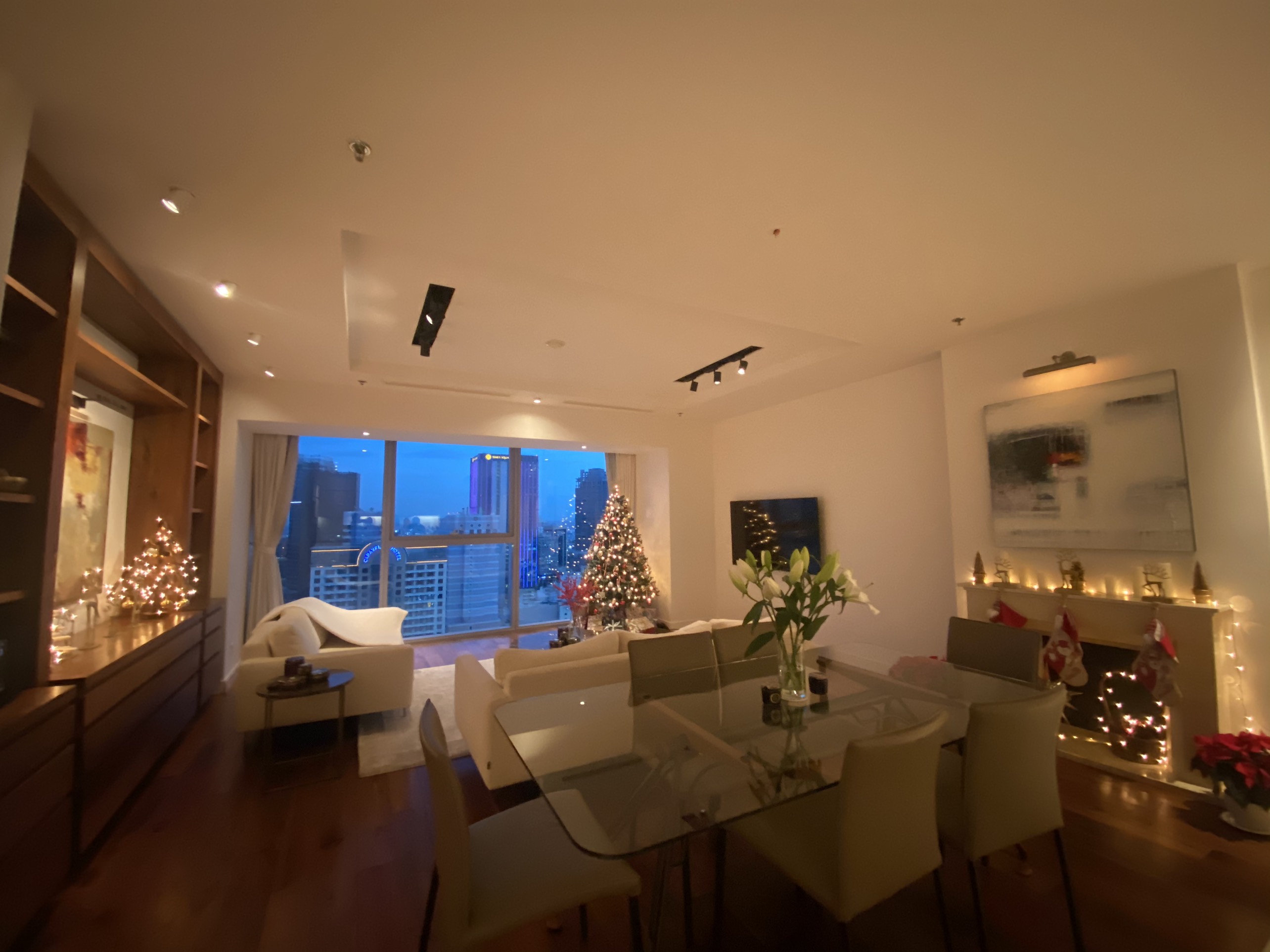 VINCOM ĐỒNG KHỞI, 3 PHÒNG NGỦ, FULL NỘI THẤT CAO CẤP, VIEW BITEXCO, SÔNG VÀ THỦ THIÊM image