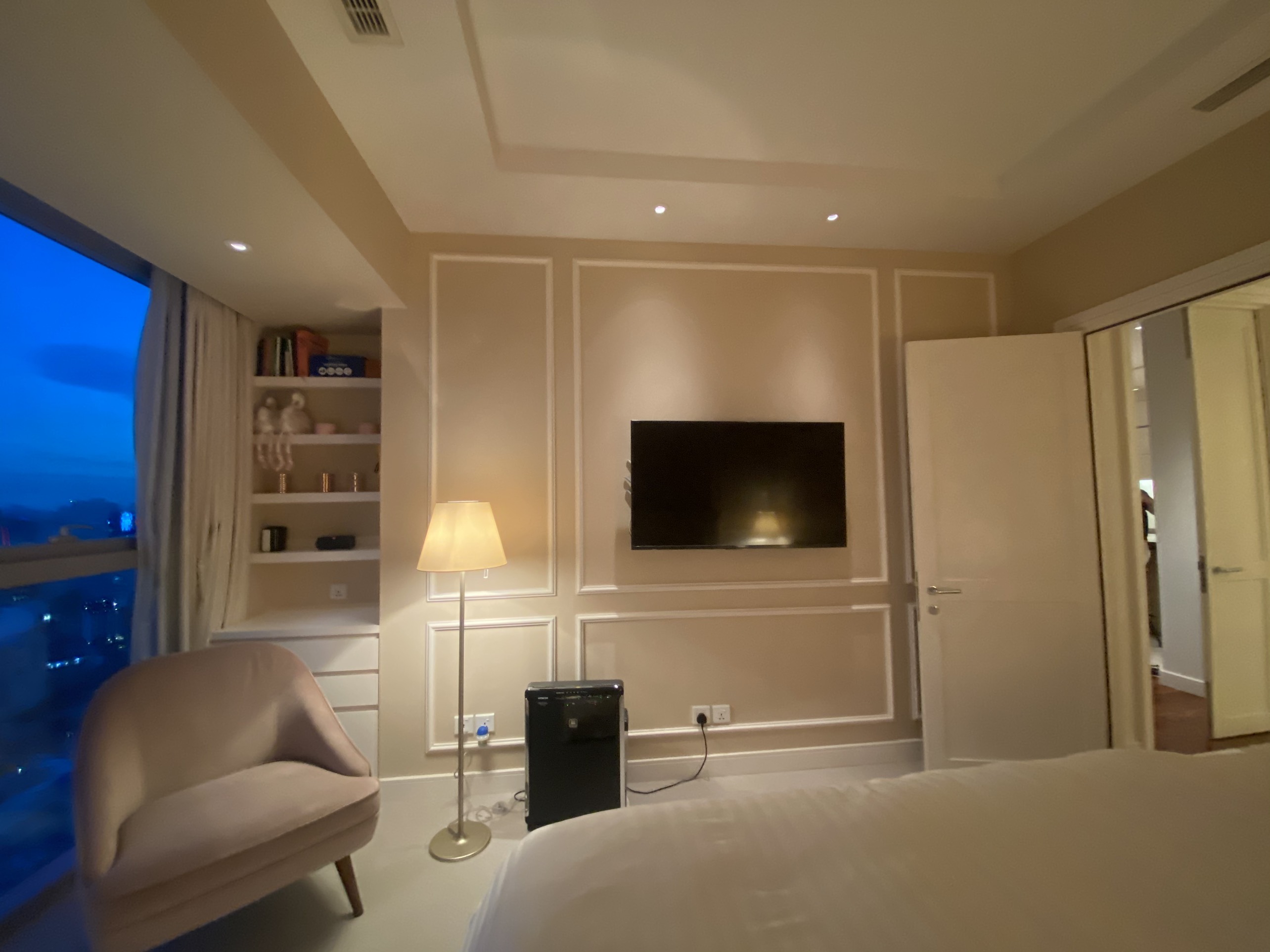 VINCOM ĐỒNG KHỞI, 3 PHÒNG NGỦ, FULL NỘI THẤT CAO CẤP, VIEW BITEXCO, SÔNG VÀ THỦ THIÊM image