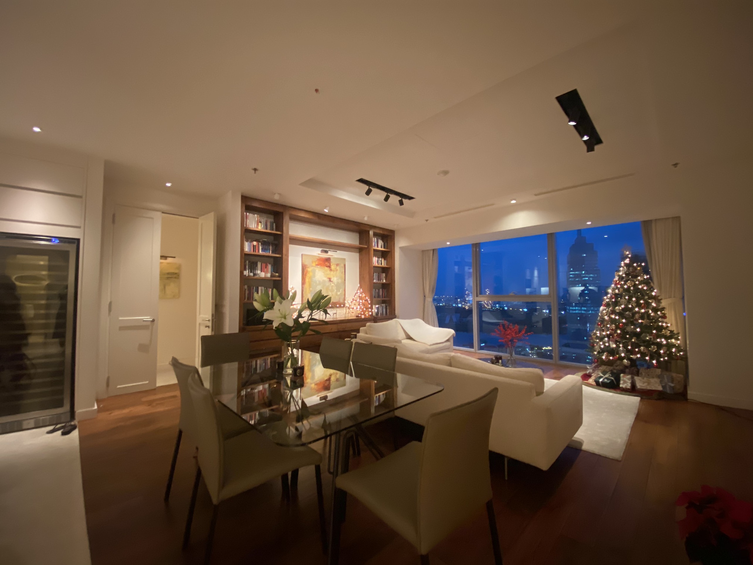 VINCOM ĐỒNG KHỞI, 3 PHÒNG NGỦ, FULL NỘI THẤT CAO CẤP, VIEW BITEXCO, SÔNG VÀ THỦ THIÊM image