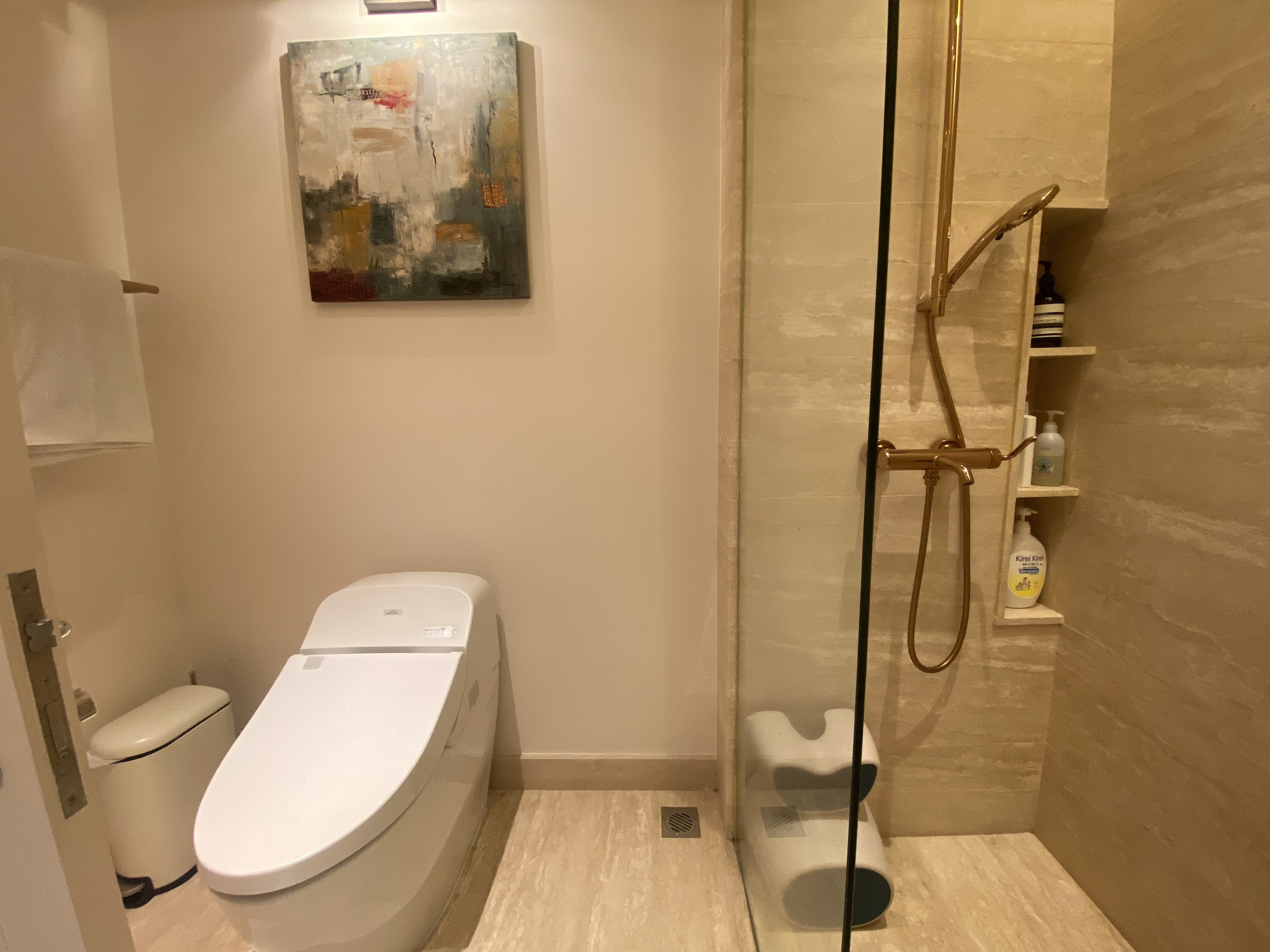 VINCOM ĐỒNG KHỞI, 3 PHÒNG NGỦ, FULL NỘI THẤT CAO CẤP, VIEW BITEXCO, SÔNG VÀ THỦ THIÊM image