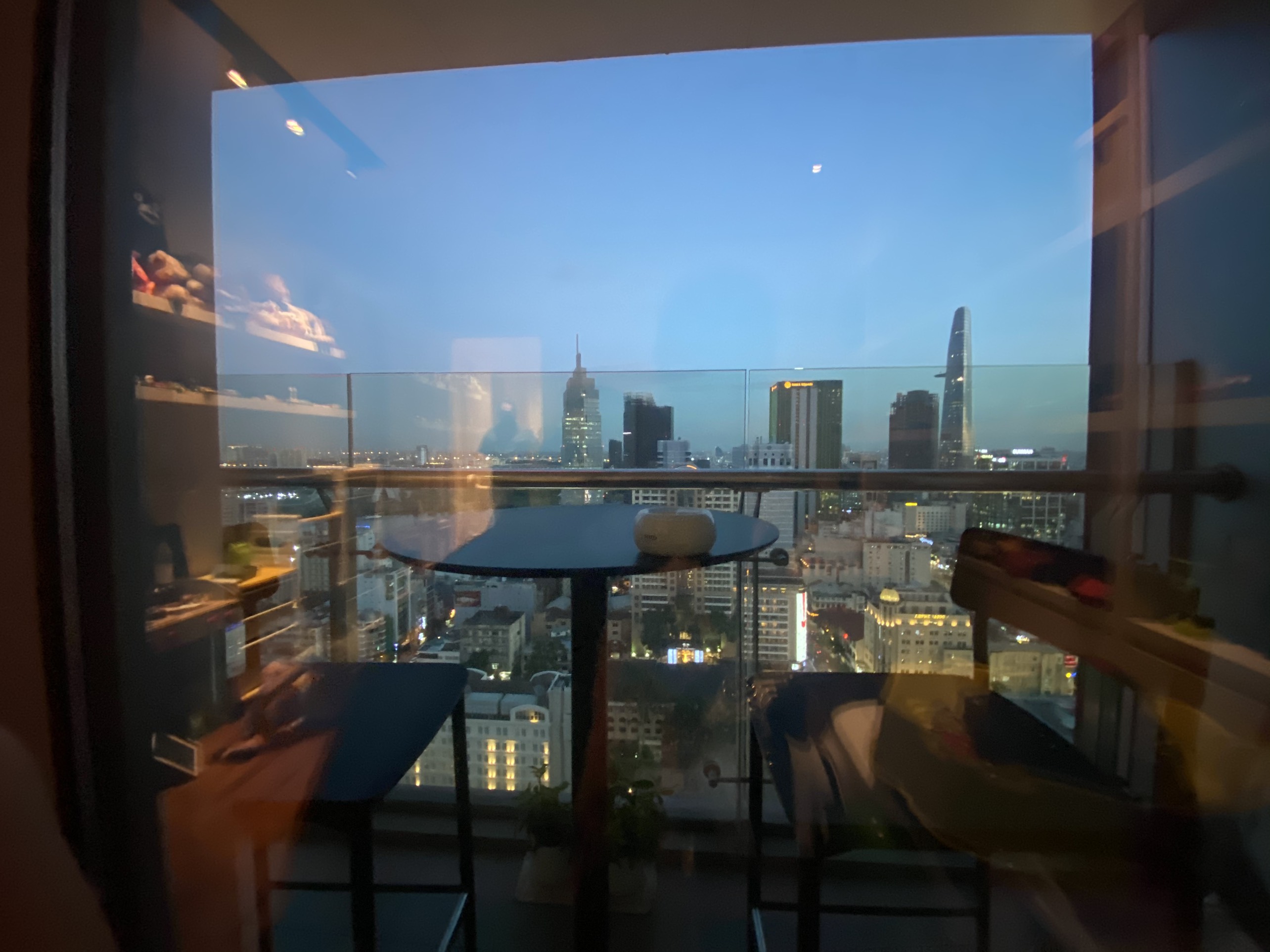 VINCOM ĐỒNG KHỞI, 3 PHÒNG NGỦ, FULL NỘI THẤT CAO CẤP, VIEW BITEXCO, SÔNG VÀ THỦ THIÊM image