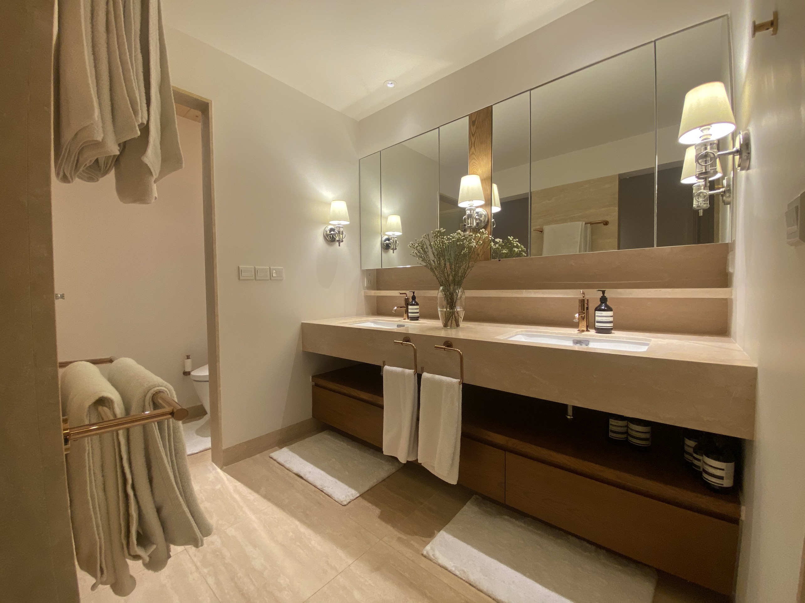 VINCOM ĐỒNG KHỞI, 3 PHÒNG NGỦ, FULL NỘI THẤT CAO CẤP, VIEW BITEXCO, SÔNG VÀ THỦ THIÊM image