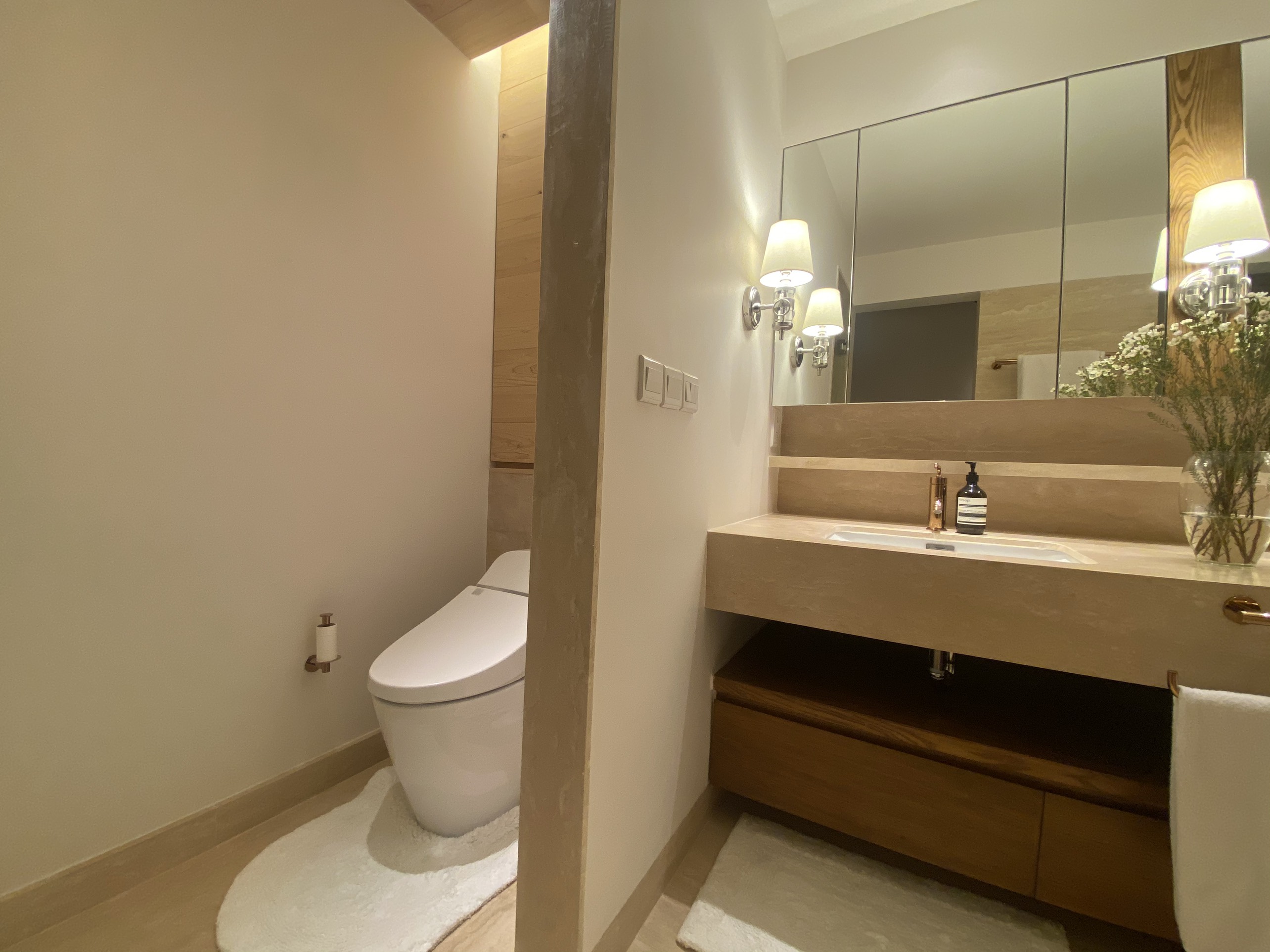 VINCOM ĐỒNG KHỞI, 3 PHÒNG NGỦ, FULL NỘI THẤT CAO CẤP, VIEW BITEXCO, SÔNG VÀ THỦ THIÊM image