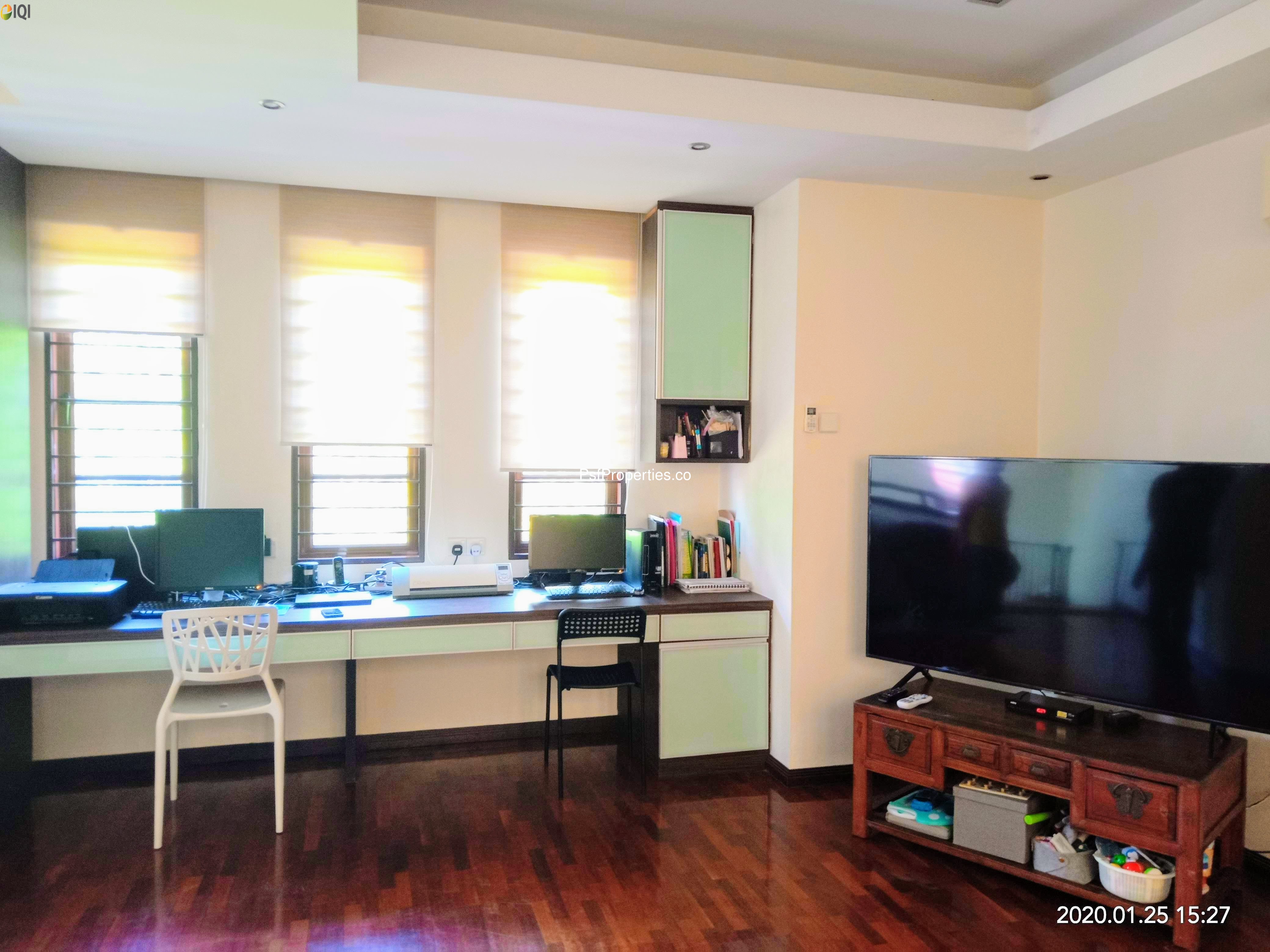 Bukit Jelutong image