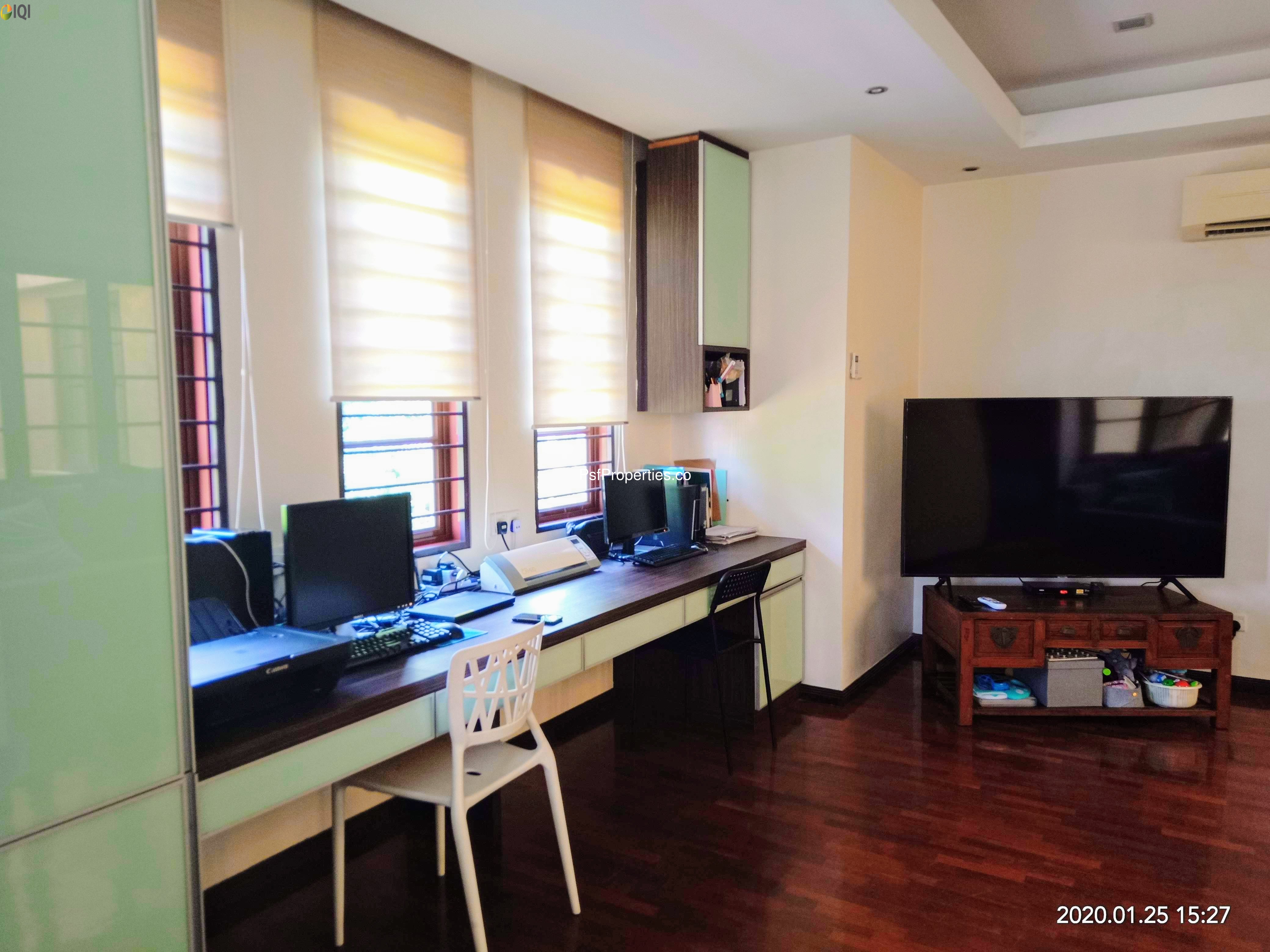 Bukit Jelutong image