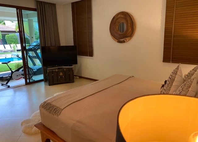 Spacious 4 Bedroom Family Home with Private Pool for Sale(SUC-1013) image