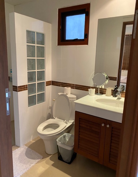 Spacious 4 Bedroom Family Home with Private Pool for Sale(SUC-1013) image