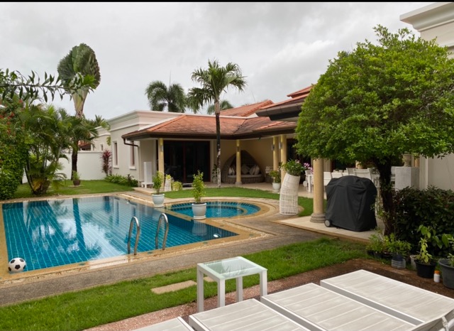 Spacious 4 Bedroom Family Home with Private Pool for Sale(SUC-1013) image