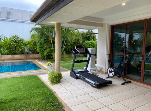 Spacious 4 Bedroom Family Home with Private Pool for Sale(SUC-1013) image