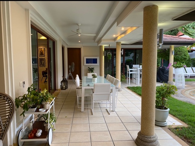 Spacious 4 Bedroom Family Home with Private Pool for Sale(SUC-1013) image