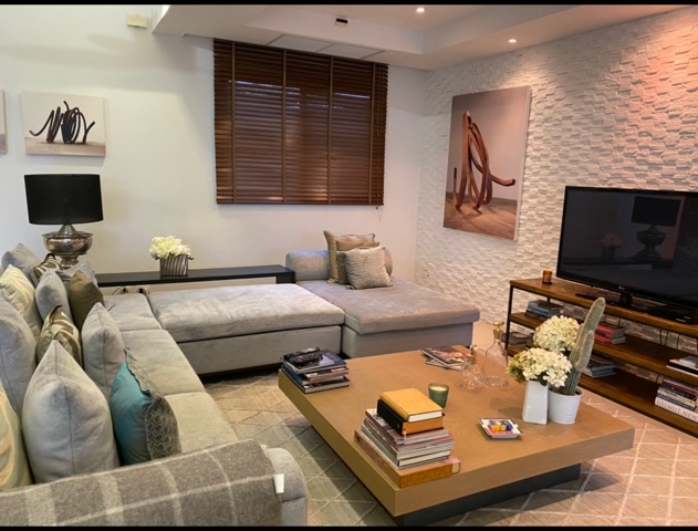 Spacious 4 Bedroom Family Home with Private Pool for Sale(SUC-1013) image