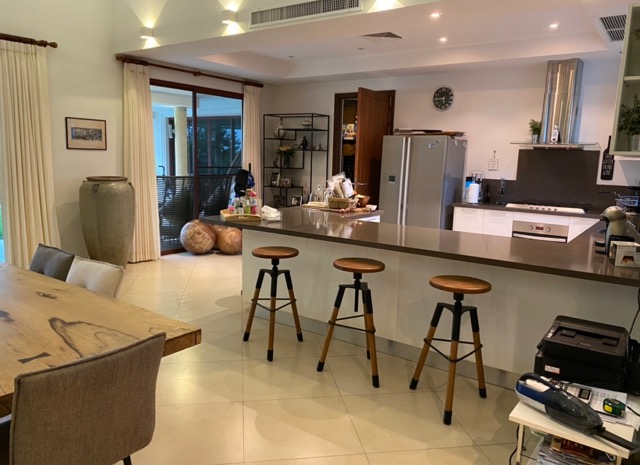 Spacious 4 Bedroom Family Home with Private Pool for Sale(SUC-1013) image