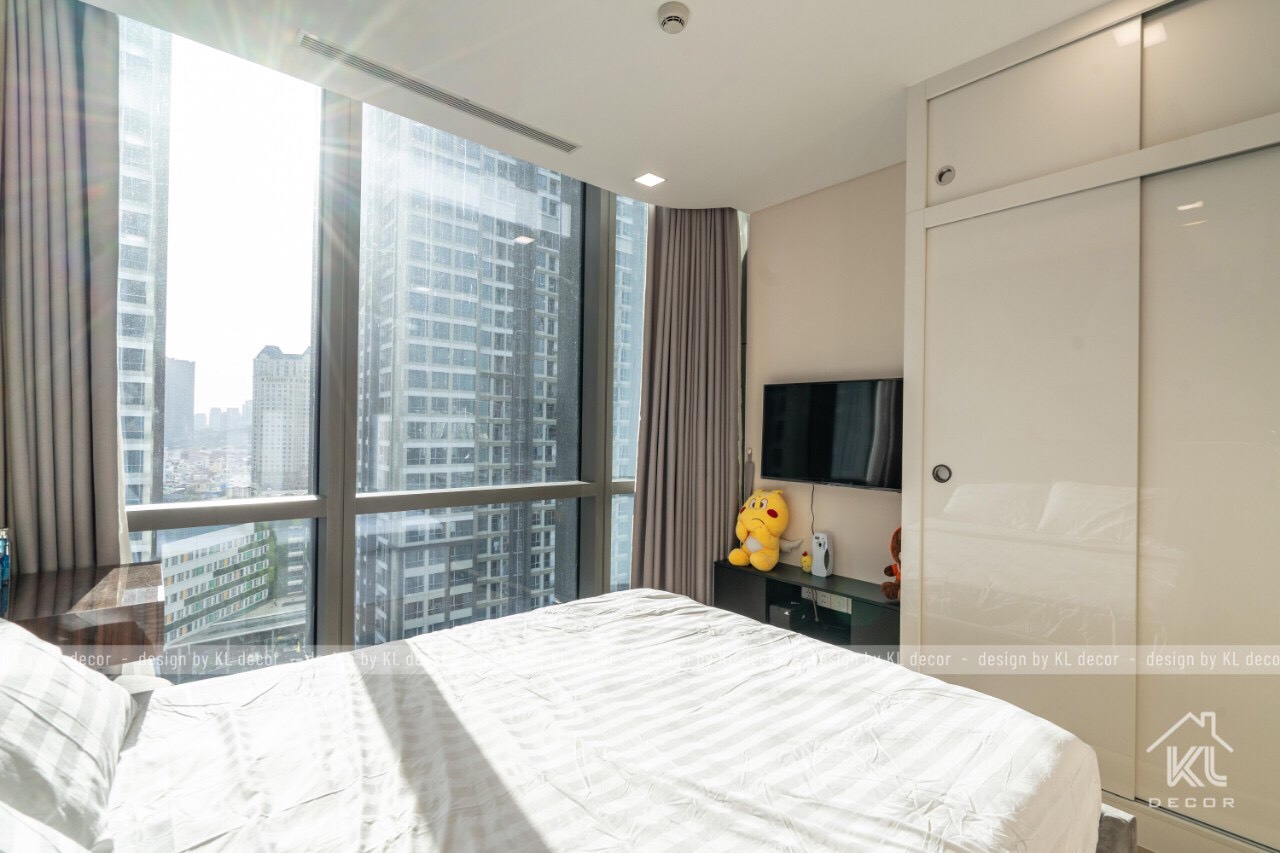 VINHOMES Central Park -  LANDMARK 81, 3 BEDROOMS, FULLY FURNISHED, NICE VIEW image