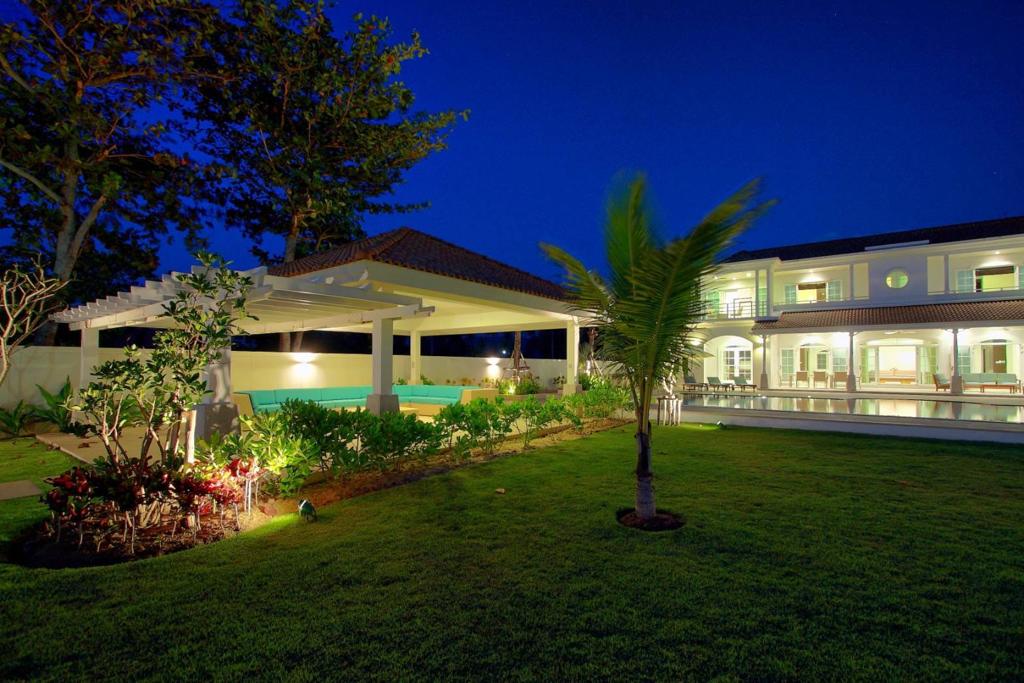 Luxury Unique Beach Front Villa In Natai (SUC-1017) image