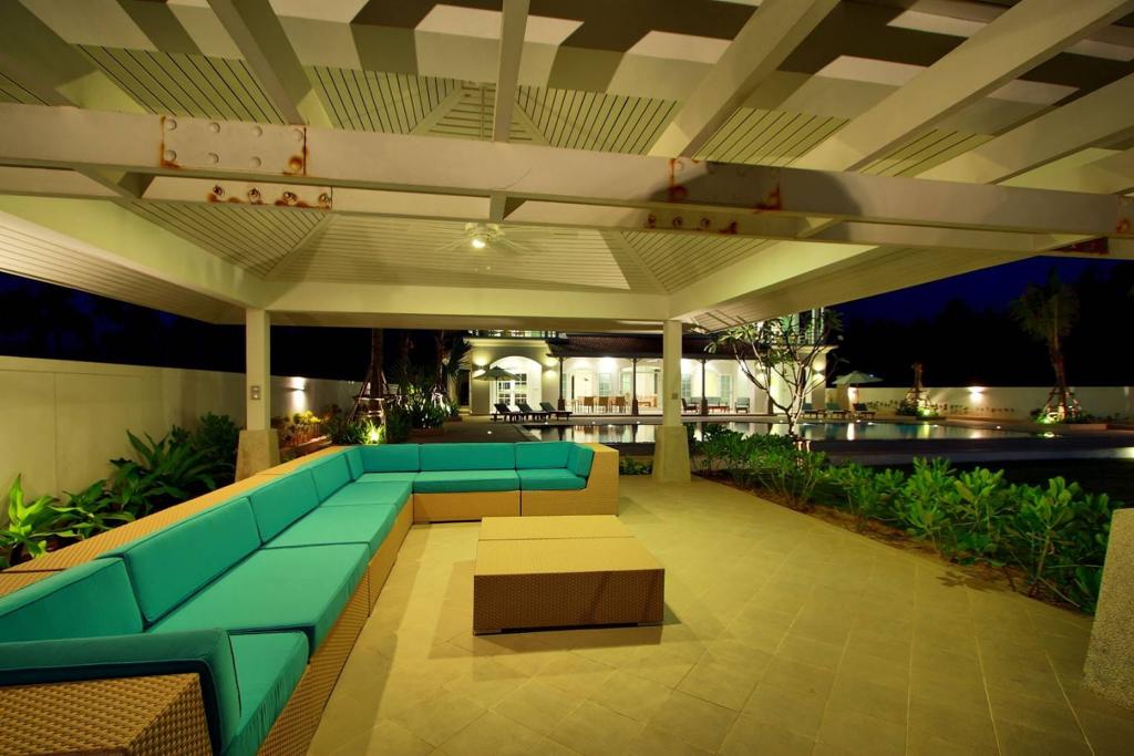 Luxury Unique Beach Front Villa In Natai (SUC-1017) image