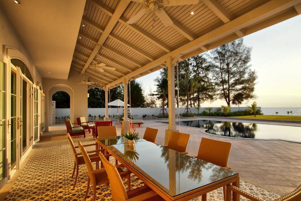 Luxury Unique Beach Front Villa In Natai (SUC-1017) image