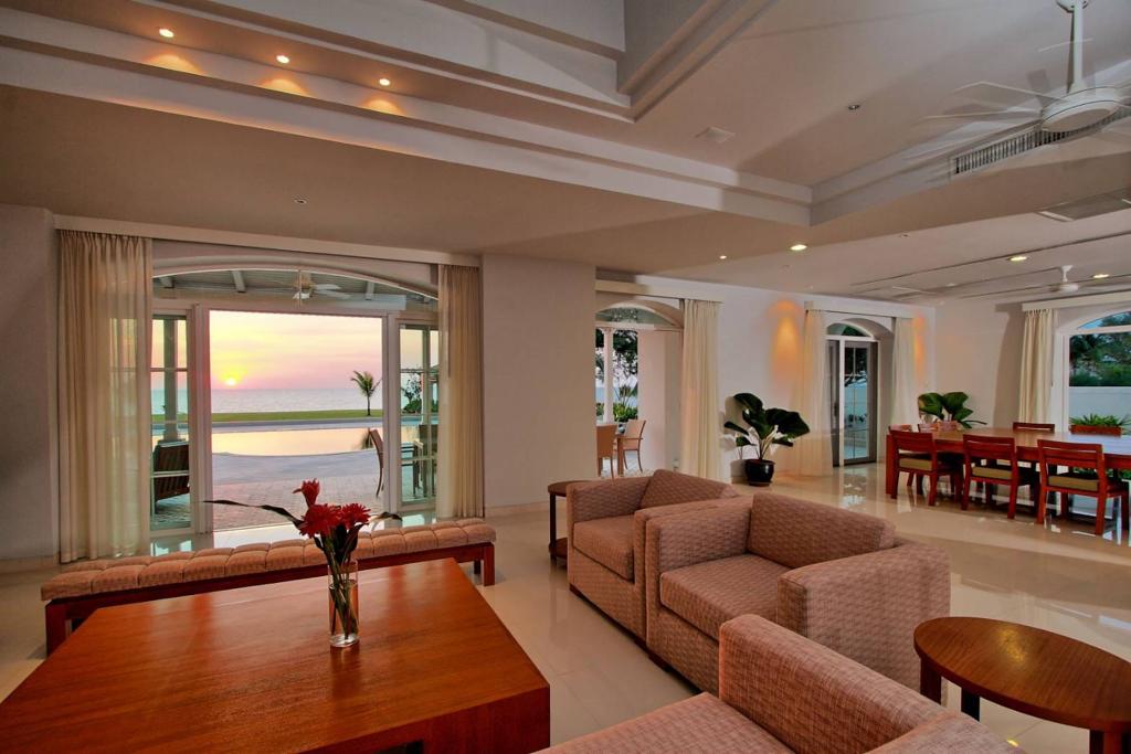 Luxury Unique Beach Front Villa In Natai (SUC-1017) image