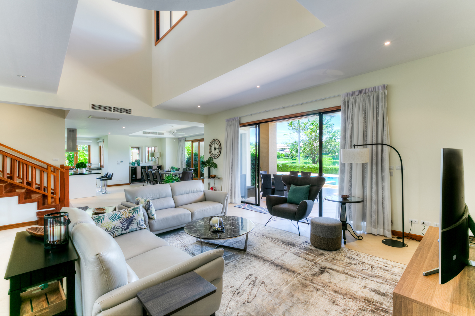 ELEGANT4 BED POOL VILLA IN LAGUNA (DAO-D013) image