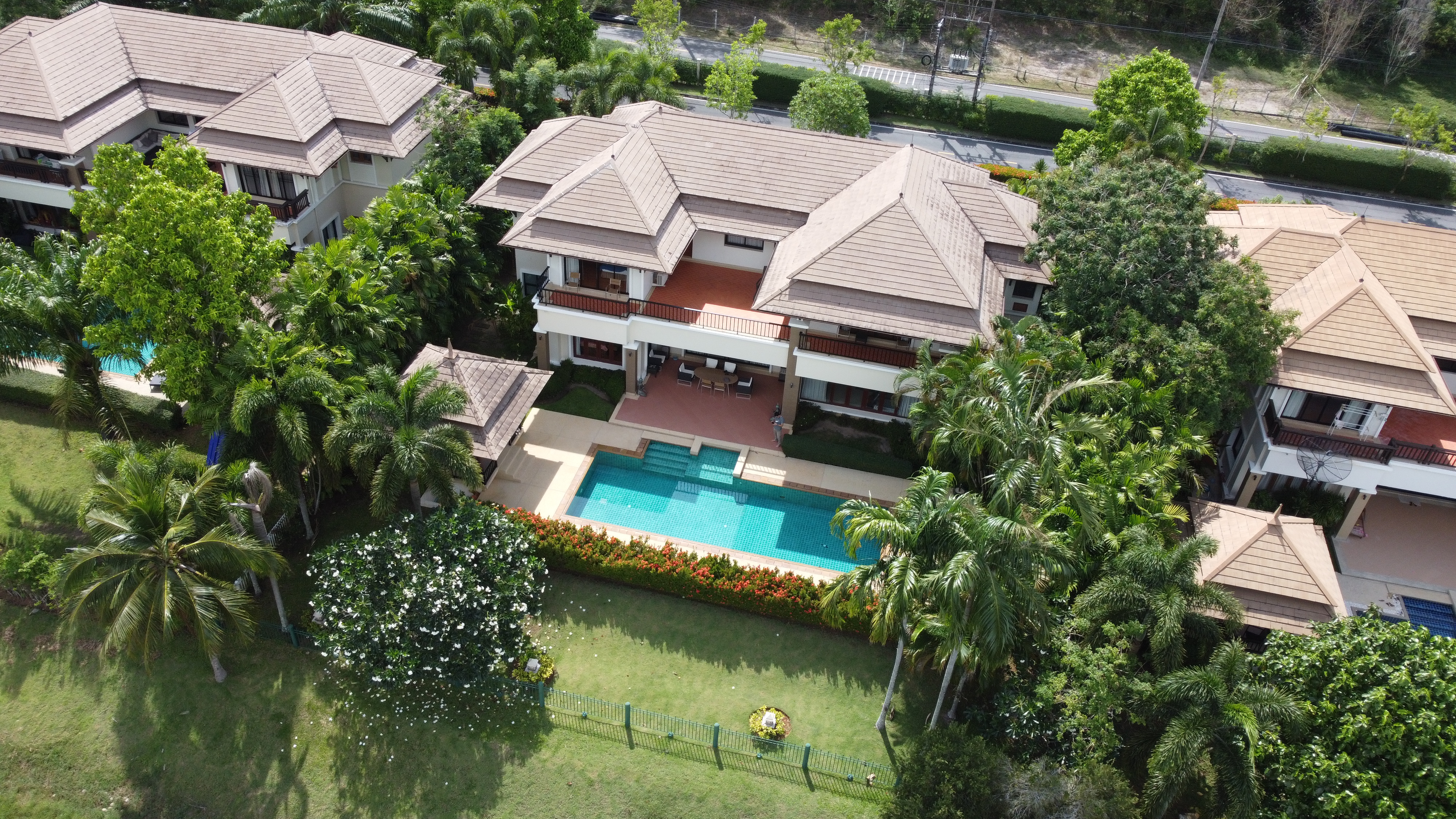 4 BEDROOM POOL VILLA IN LAGUNA RESIDENCE (DAO-D012) image