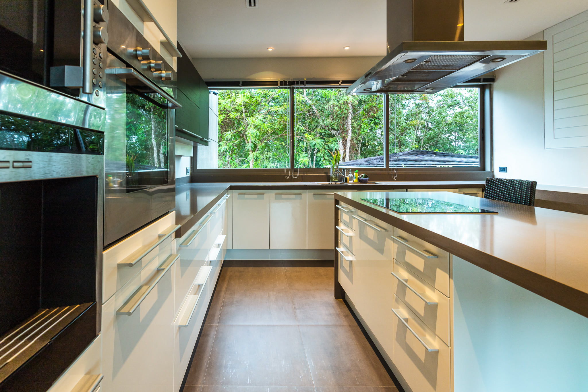 LUXURY 5 BED POOL VILLA FOR RENT (DAO-C018) image