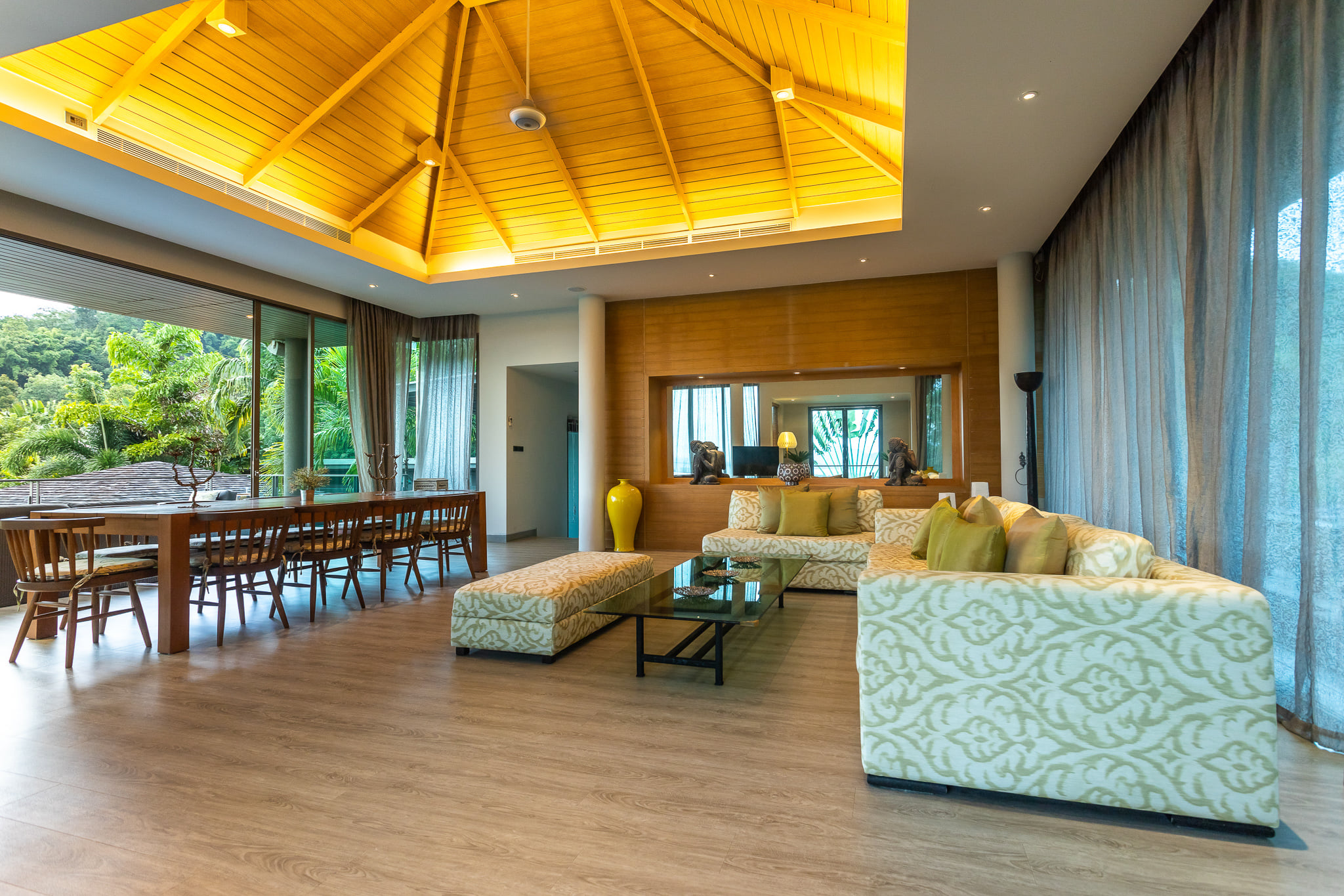 LUXURY 5 BED POOL VILLA FOR RENT (DAO-C018) image