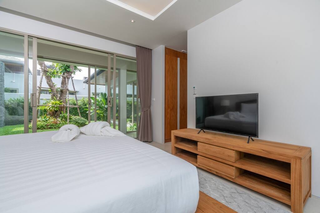 3 Ensuite Bedroom Botanica Villa (DAO-017) image