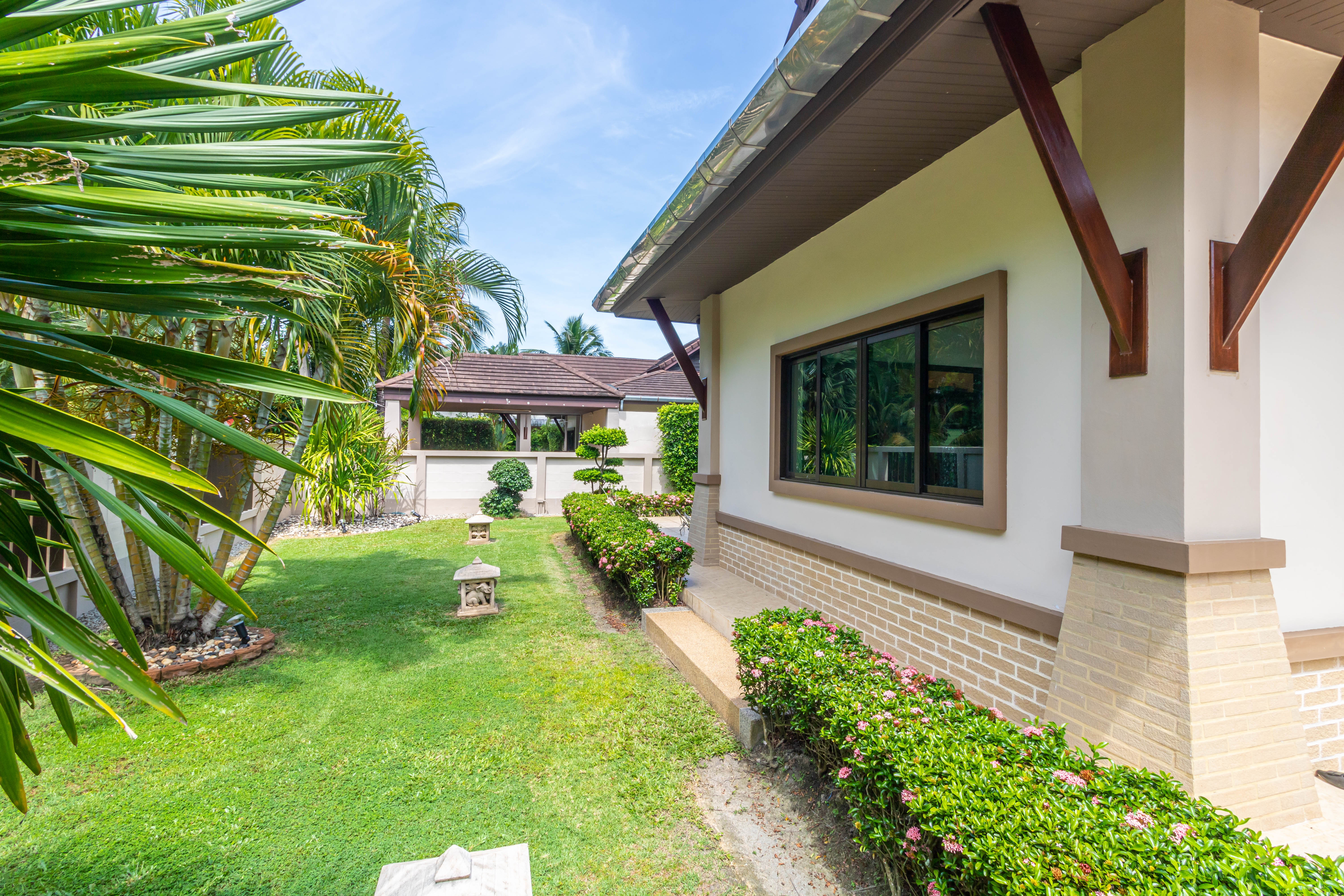 3 Bedroom Private Pool Villa In Paklok Area (SUD-1022) image