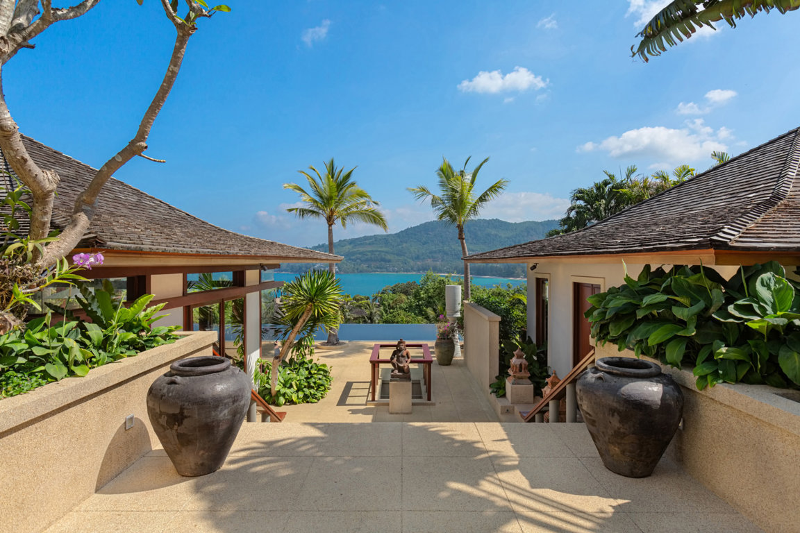 WELL-PRICED MULTI-AWARD-WINNING 6-BEDROOM RESORT VILLA ON PHUKET’S WEST COAST (SUC-1023) image