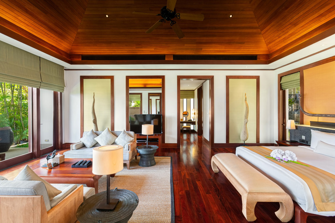 WELL-PRICED MULTI-AWARD-WINNING 6-BEDROOM RESORT VILLA ON PHUKET’S WEST COAST (SUC-1023) image