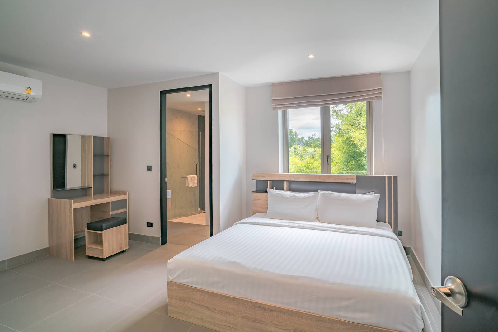 Luxurious 5 Bedroom villa in Layan (SUP-1028) image