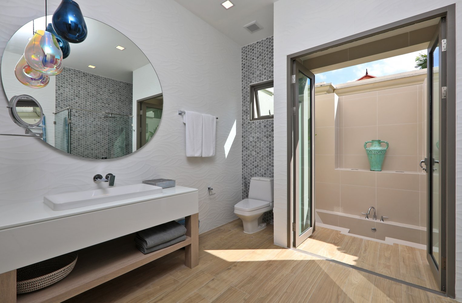 Exclusive 5-bedroom villa, with pool view in Sai Taan project (SUC-1031) image