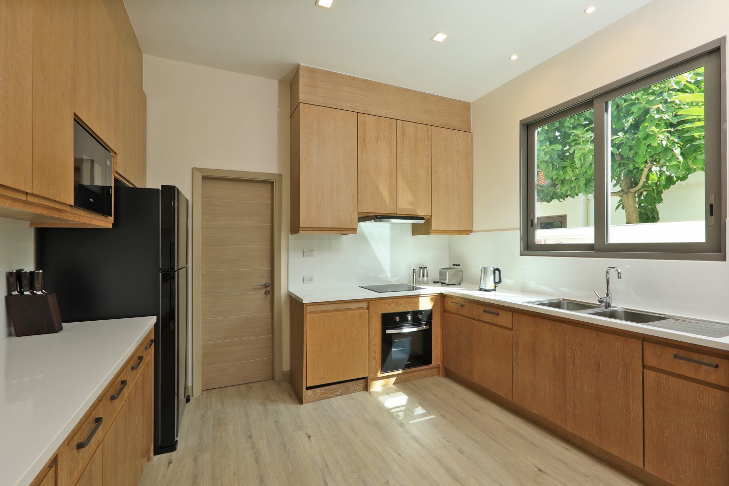 Exclusive 5-bedroom villa, with pool view in Sai Taan project (SUC-1031) image